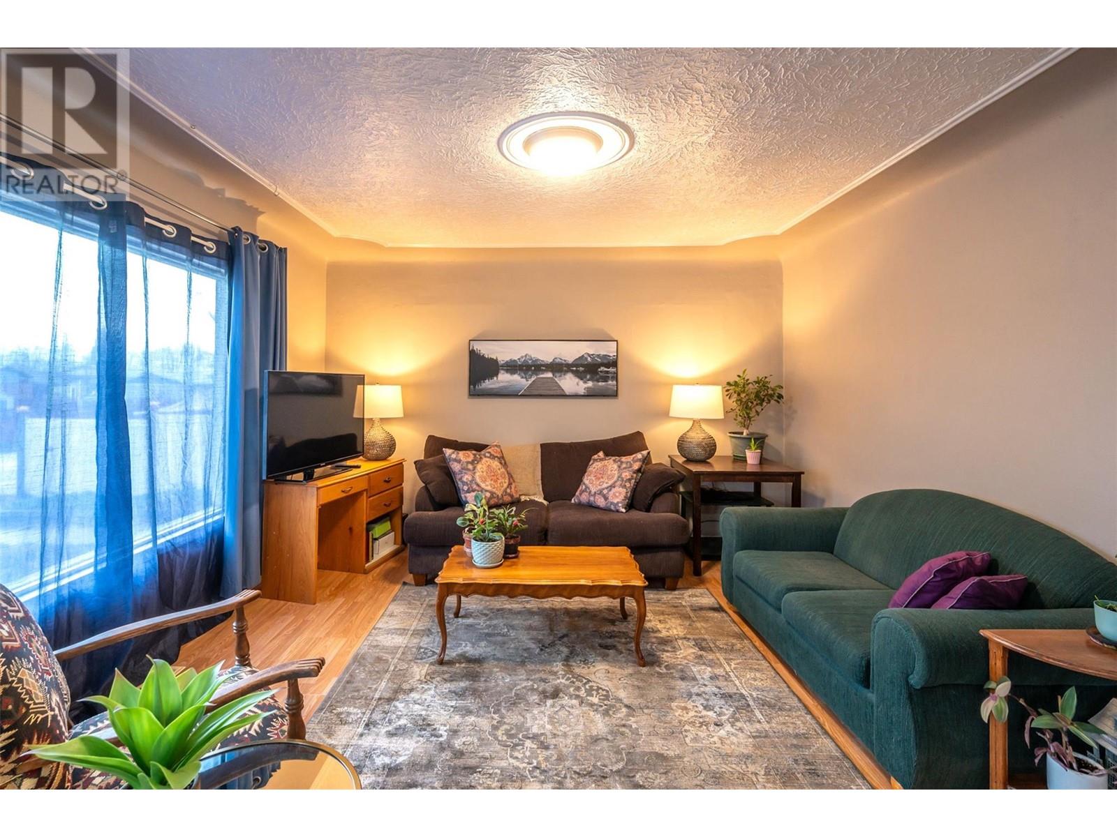 6404 Spartan Street, Oliver, British Columbia  V0H 1T6 - Photo 5 - 10351564