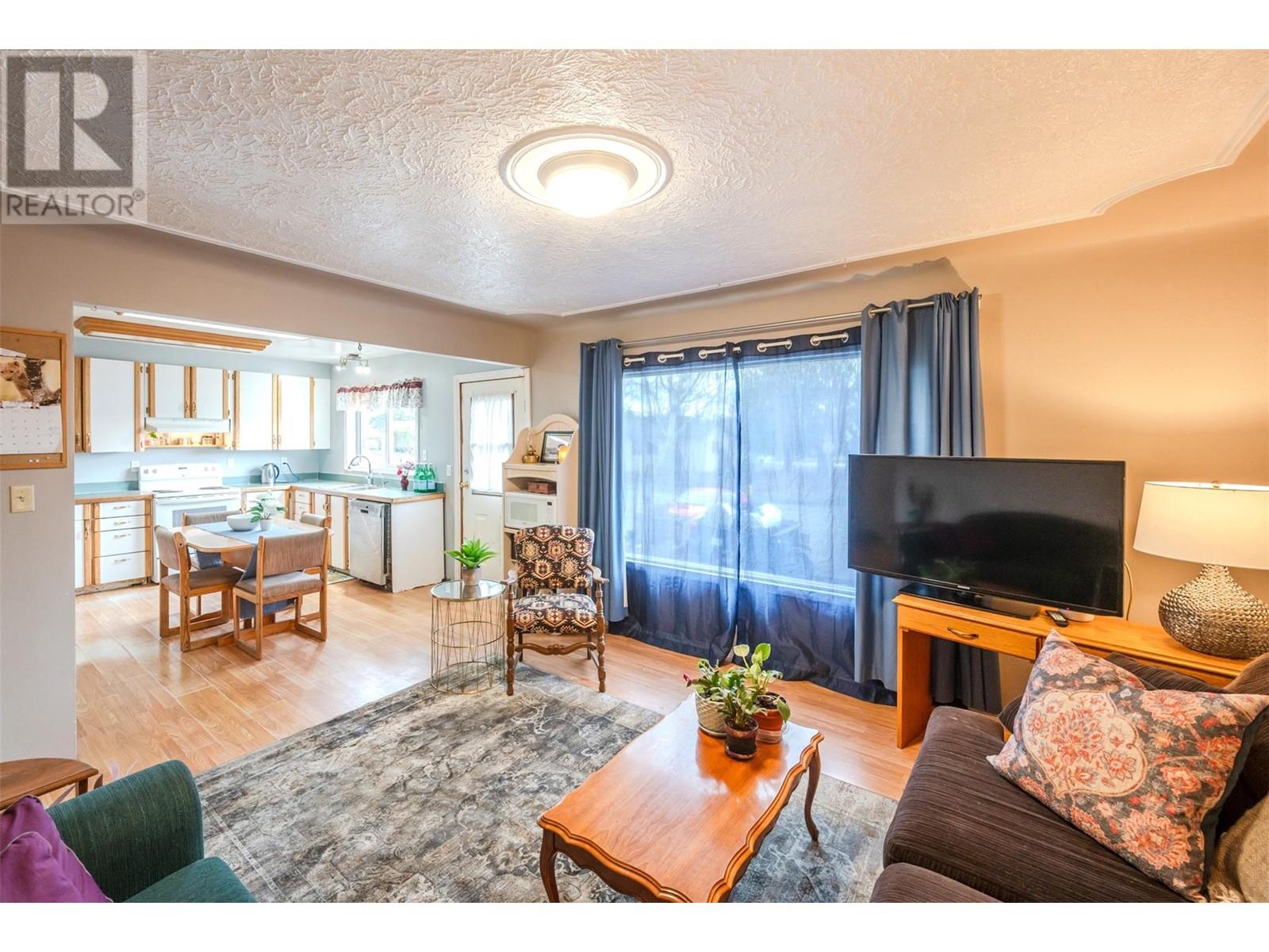 6404 Spartan Street, Oliver, British Columbia  V0H 1T6 - Photo 7 - 10351564