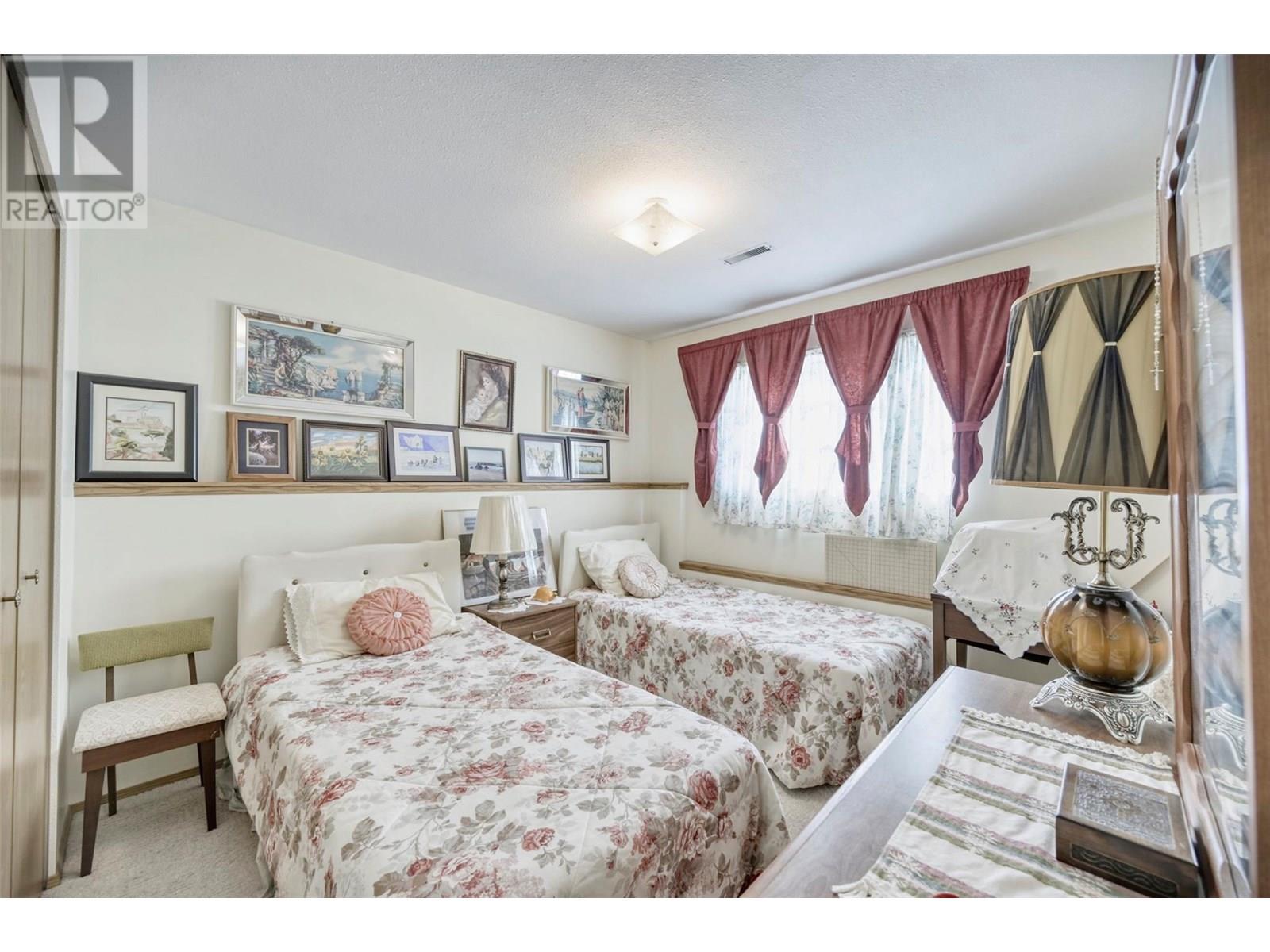 2507 30th Avenue, Osoyoos, British Columbia  V0H 1V6 - Photo 9 - 10351407