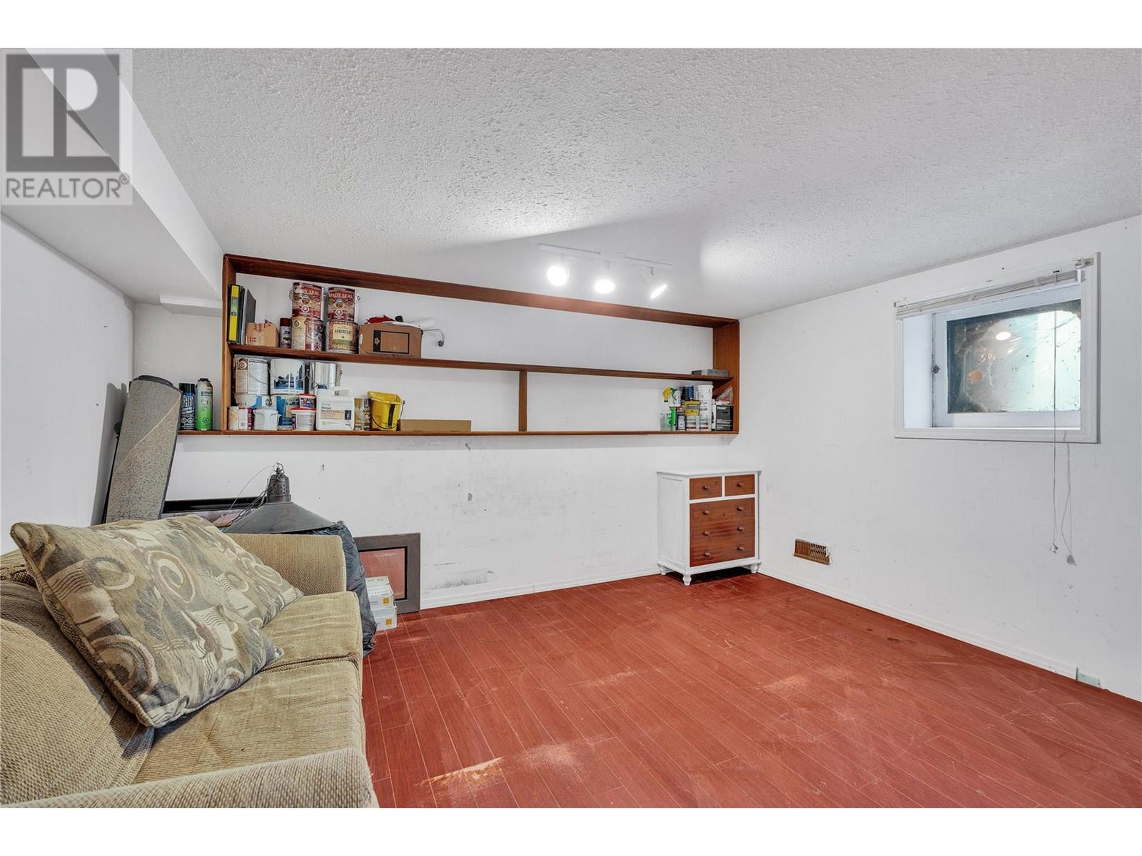 351 Eckhardt Avenue E, Penticton, British Columbia  V2A 1Z7 - Photo 29 - 10351693