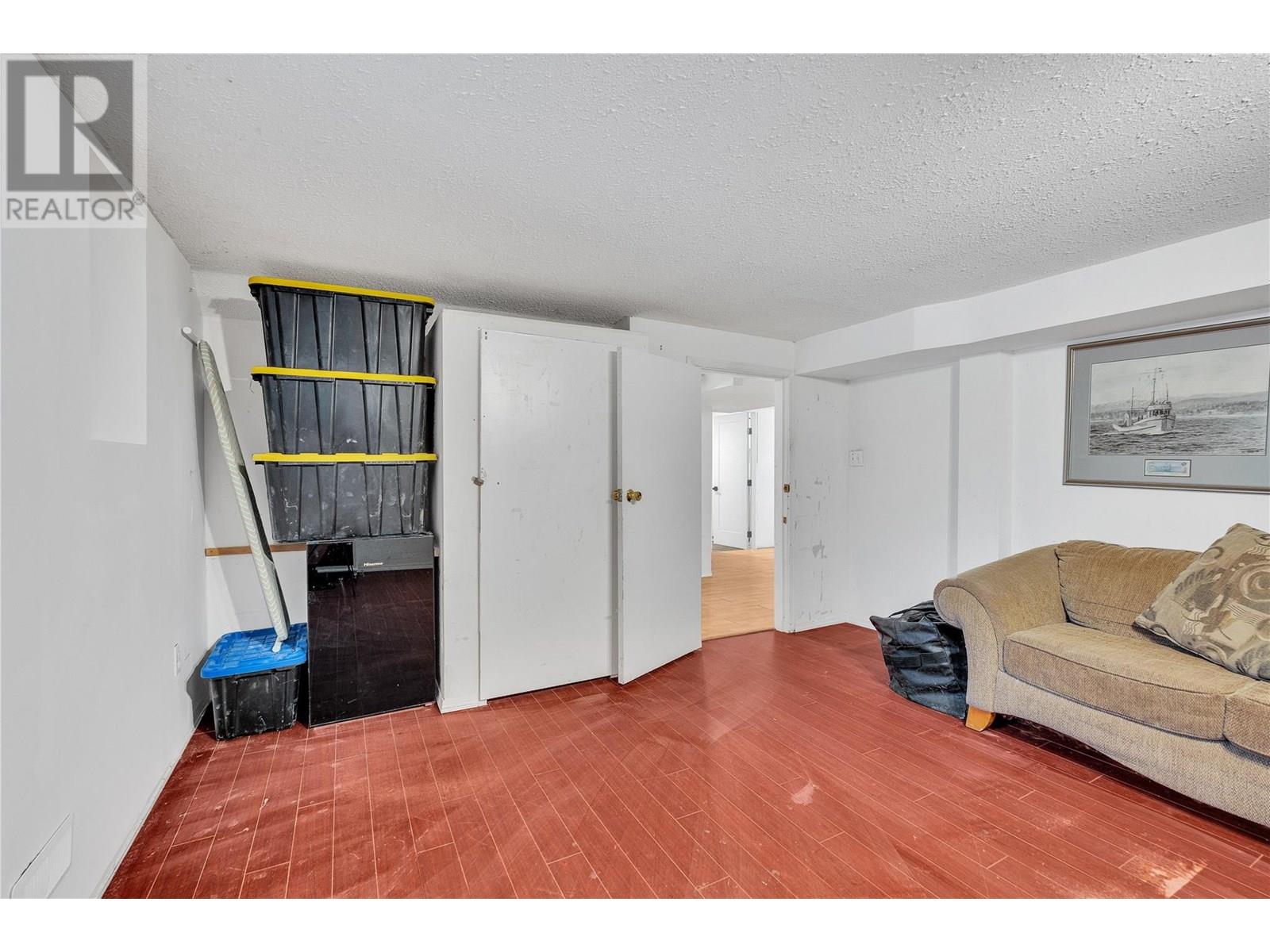 351 Eckhardt Avenue E, Penticton, British Columbia  V2A 1Z7 - Photo 30 - 10351693