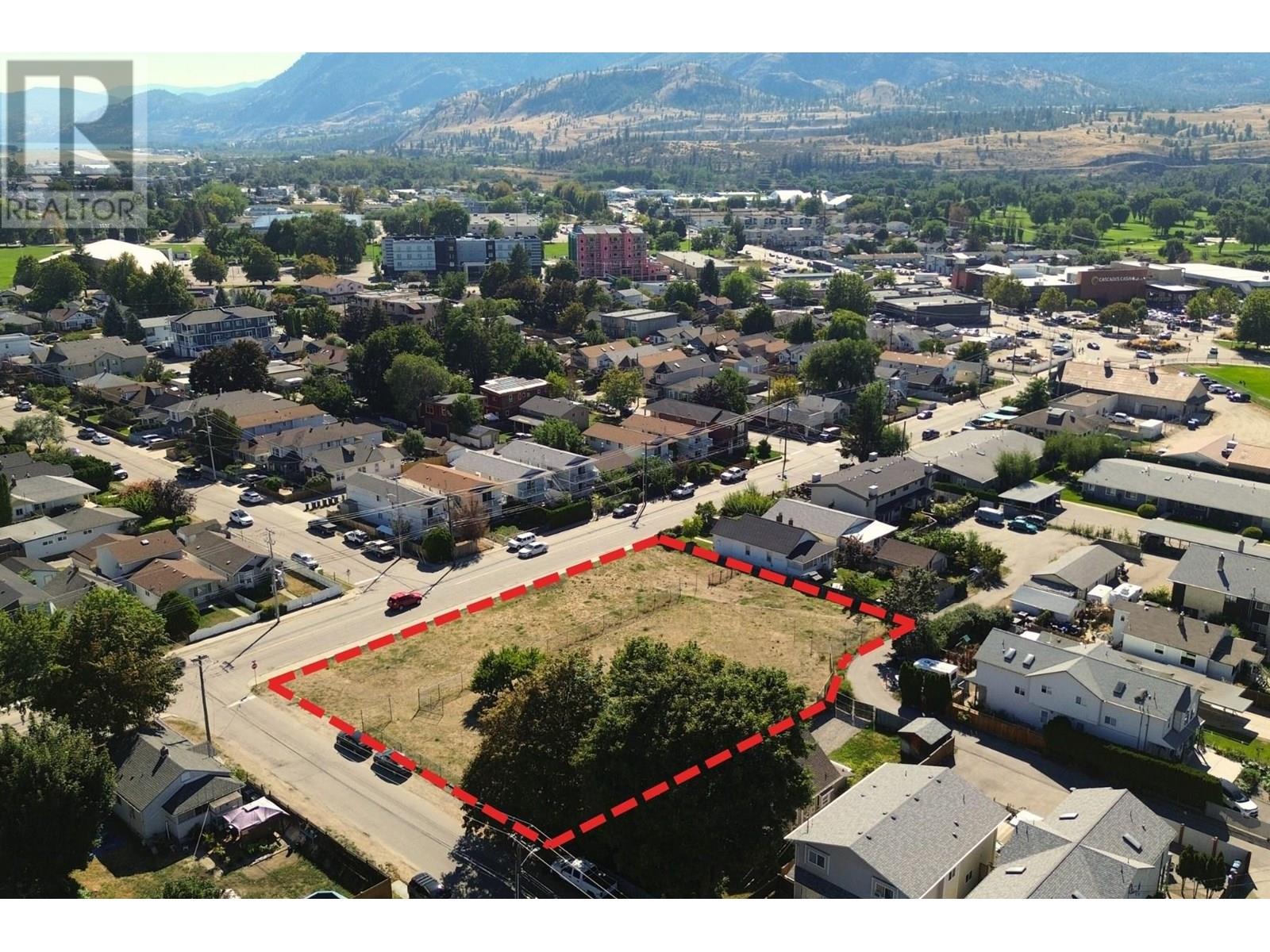 535/549 Wade Avenue, Penticton, British Columbia  V2A 1V6 - Photo 2 - 10351622