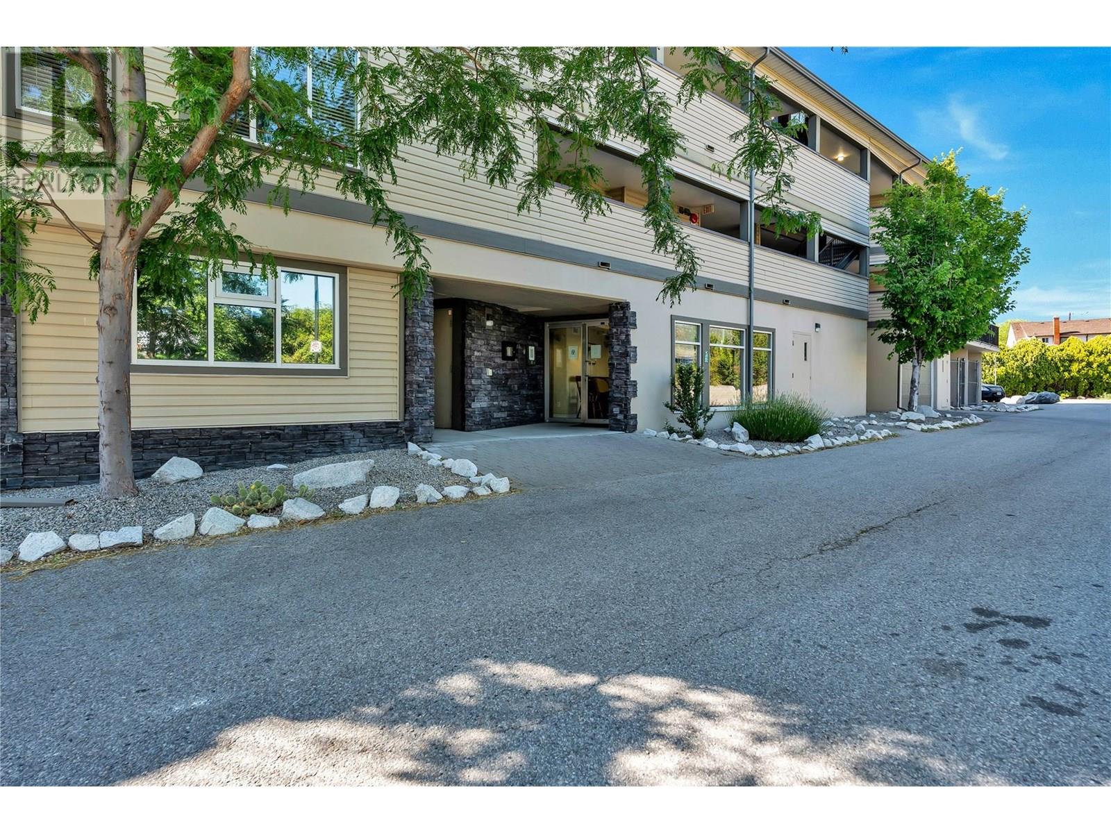 101 Cossar Avenue Unit# 203, Penticton, British Columbia  V2A 2V3 - Photo 2 - 10351593