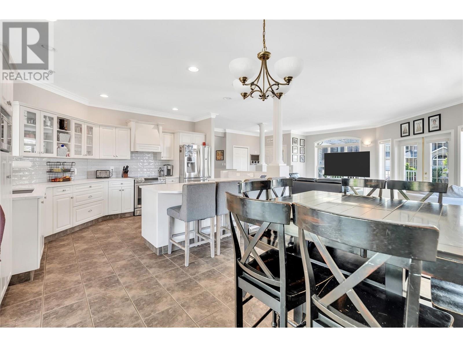 2956 Evergreen Drive, Penticton, British Columbia  V2A 9A8 - Photo 10 - 10351743