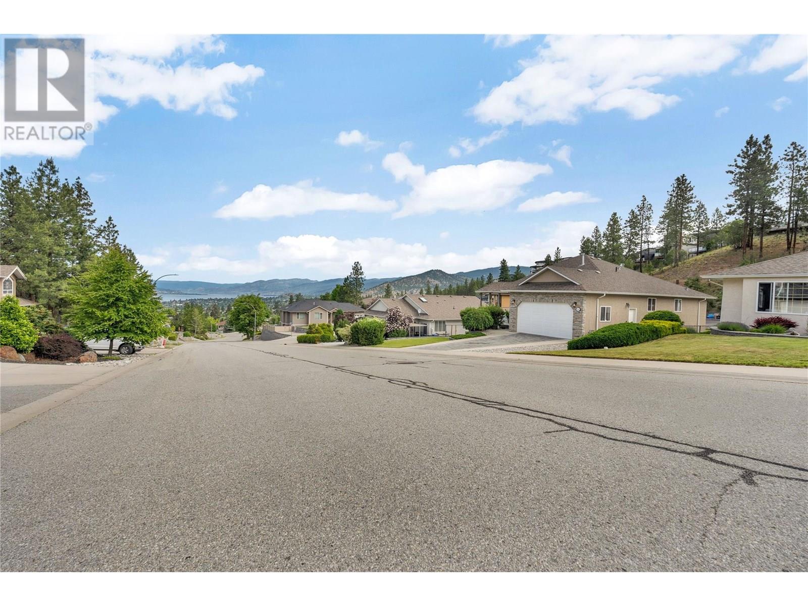 2956 Evergreen Drive, Penticton, British Columbia  V2A 9A8 - Photo 43 - 10351743