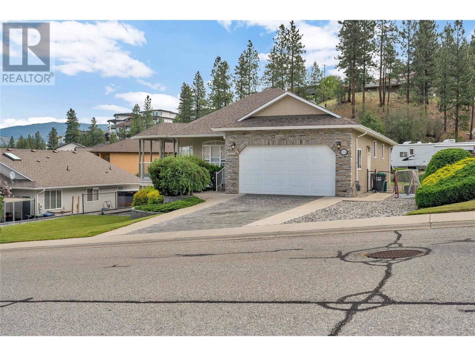 2956 Evergreen Drive, Penticton, British Columbia  V2A 9A8 - Photo 44 - 10351743