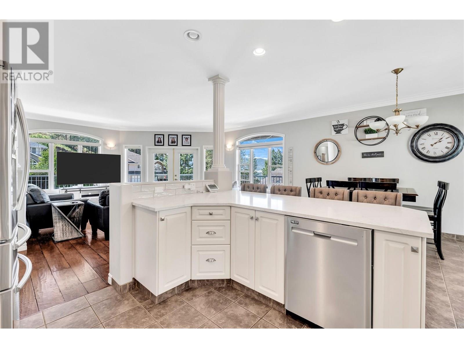 2956 Evergreen Drive, Penticton, British Columbia  V2A 9A8 - Photo 7 - 10351743
