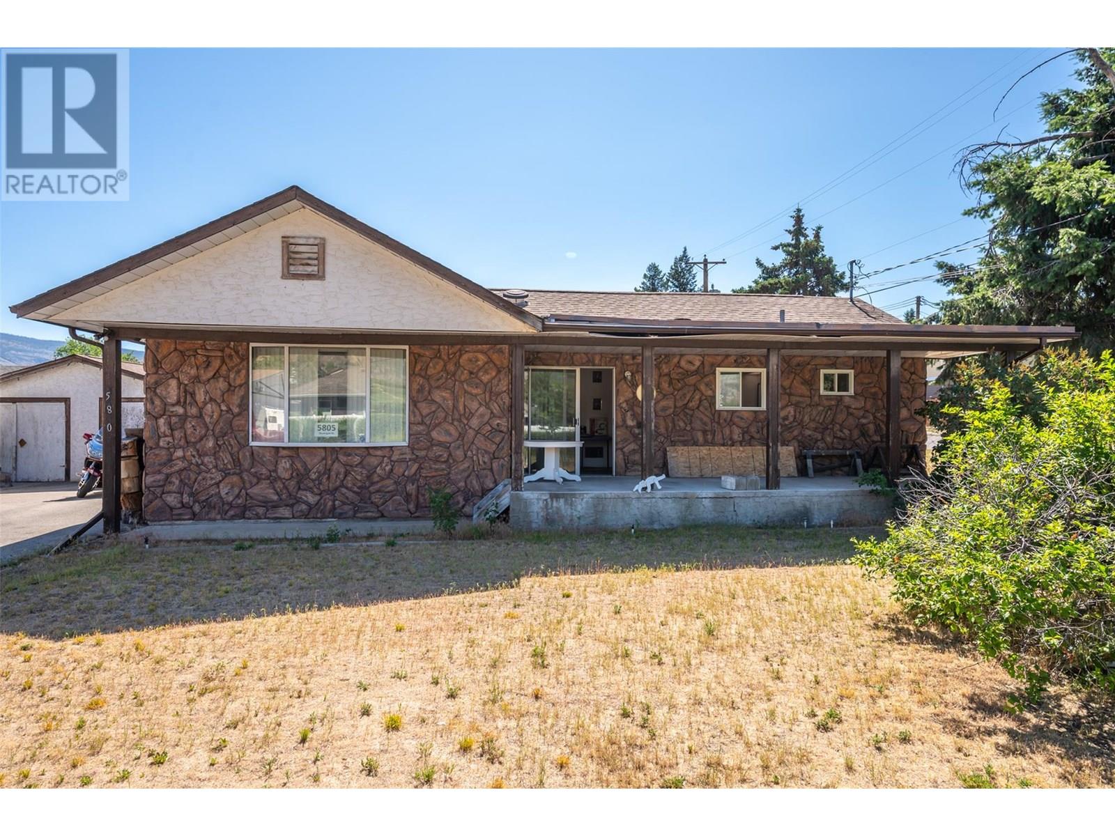 5805 Okanagan Street, Oliver, British Columbia  V0H 1T0 - Photo 1 - 10351470