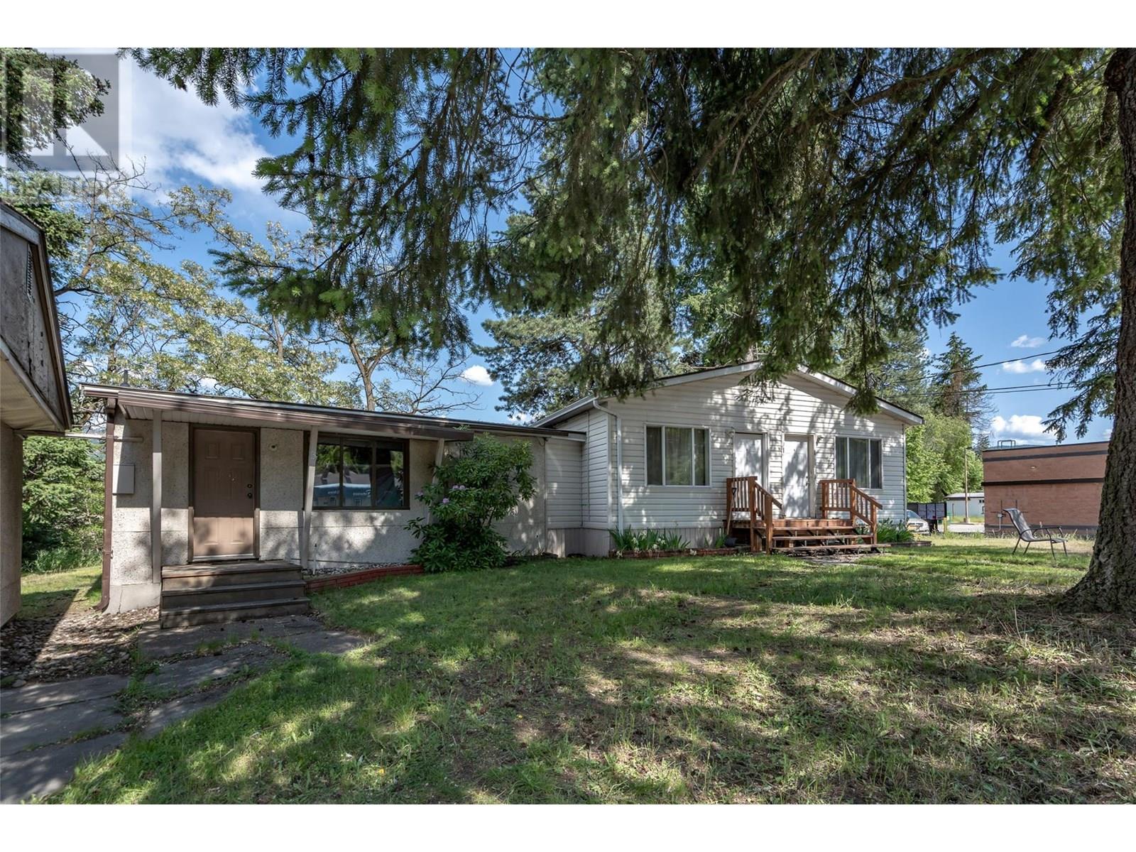 1451 Columbia Avenue, Castlegar, British Columbia  V1N 1H8 - Photo 6 - 10351656