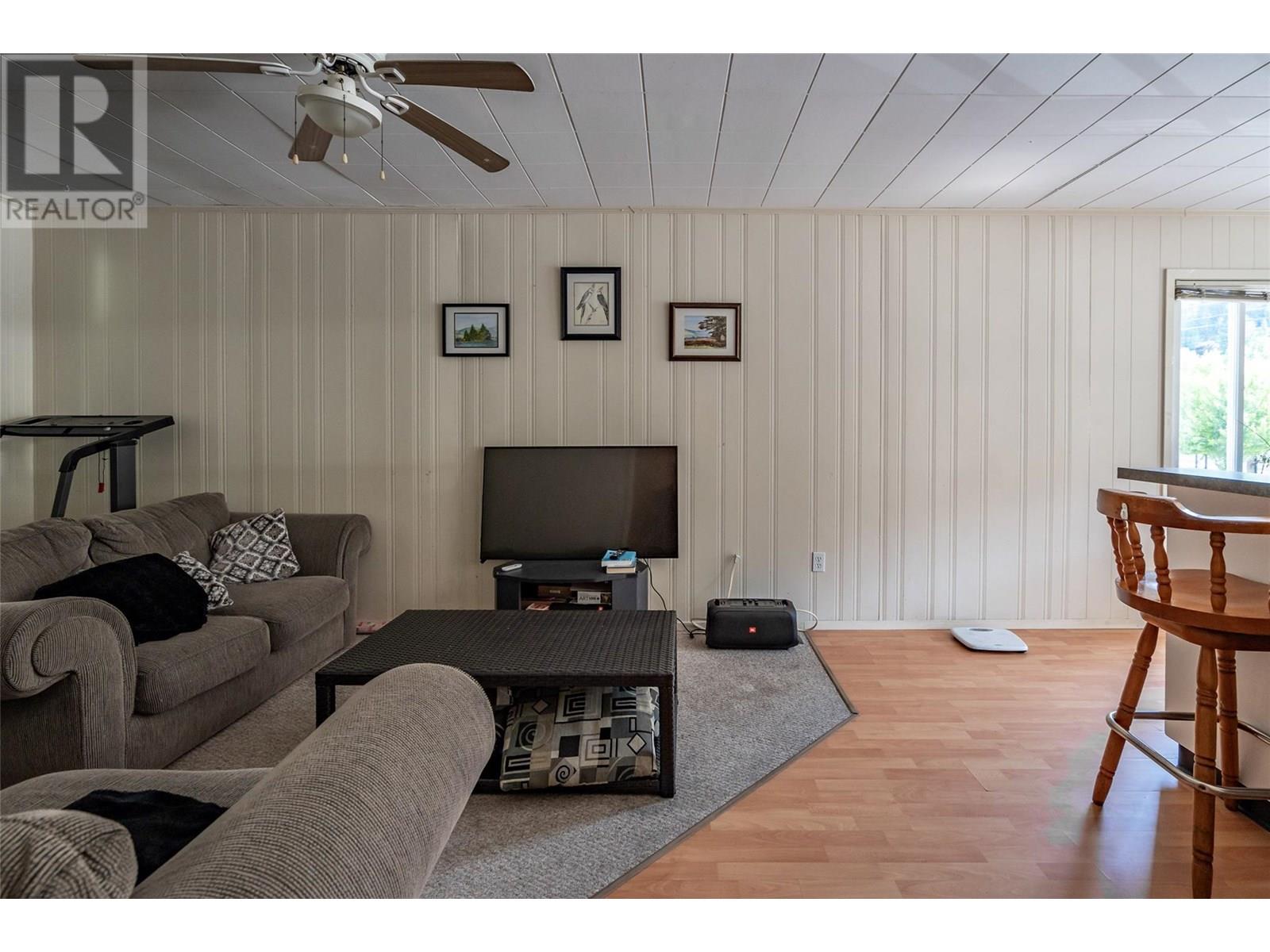 1451 Columbia Avenue, Castlegar, British Columbia  V1N 1H8 - Photo 67 - 10351656