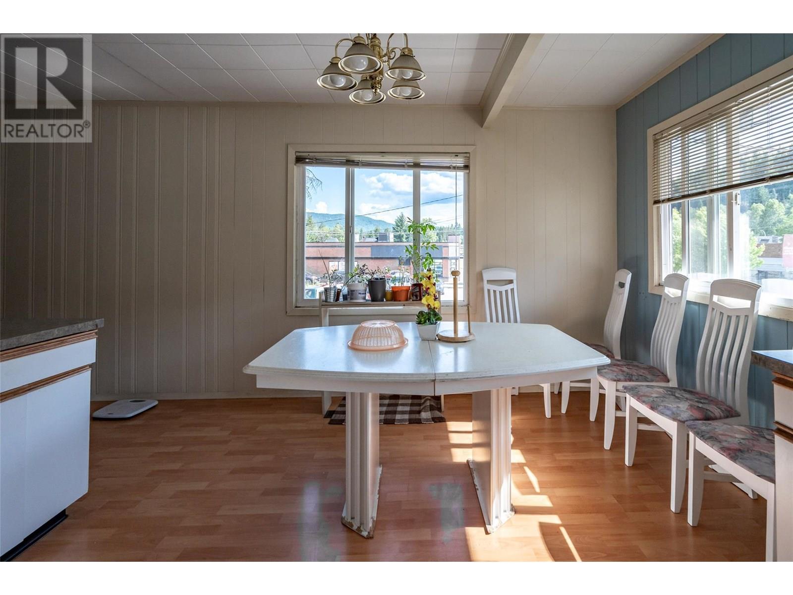 1451 Columbia Avenue, Castlegar, British Columbia  V1N 1H8 - Photo 73 - 10351656