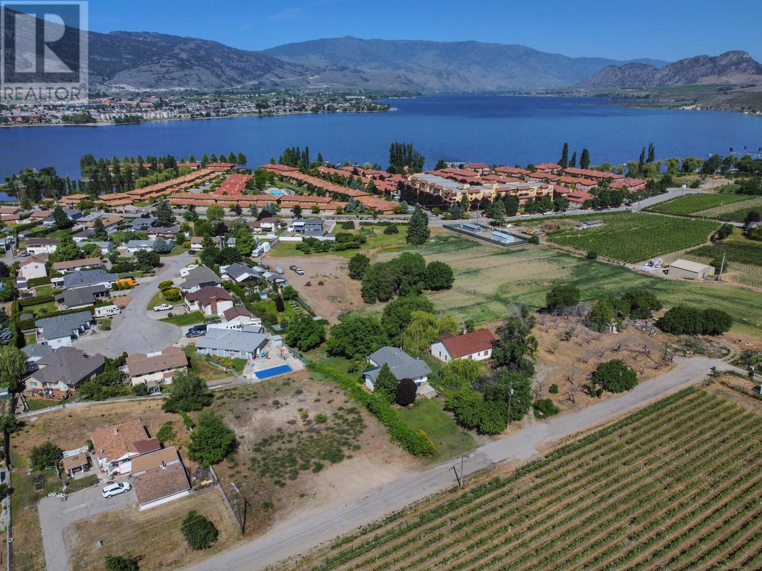 7010 Tamarack Drive, Osoyoos, British Columbia  V0H 1V3 - Photo 23 - 10351371
