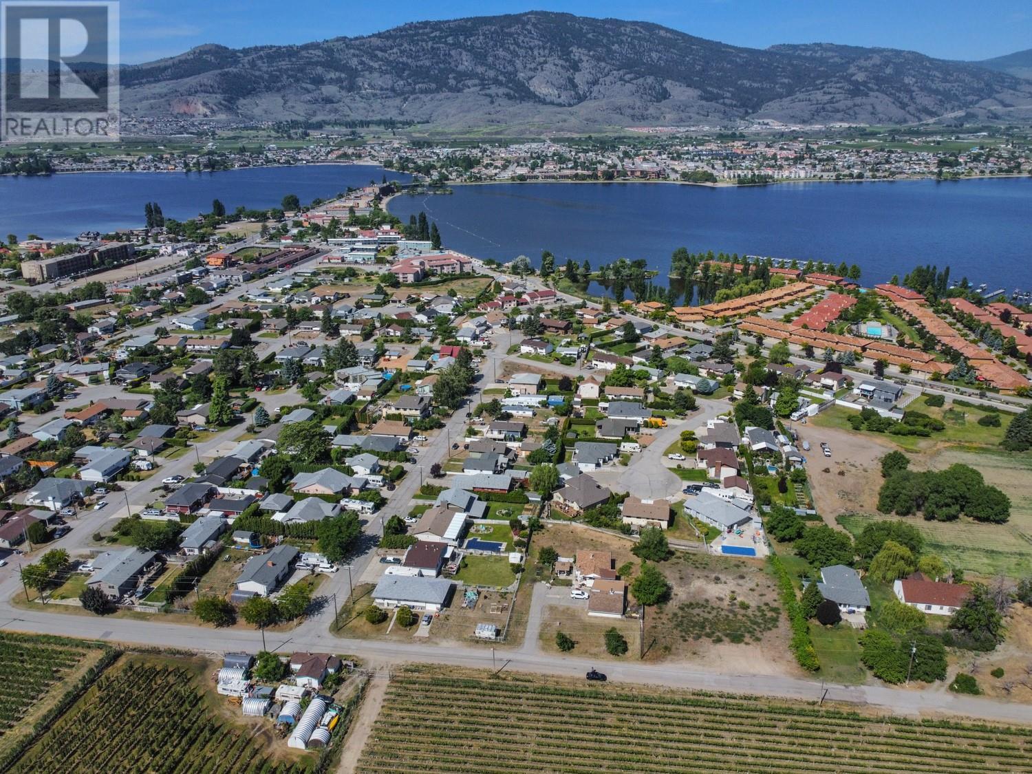 7010 Tamarack Drive, Osoyoos, British Columbia  V0H 1V3 - Photo 33 - 10351371