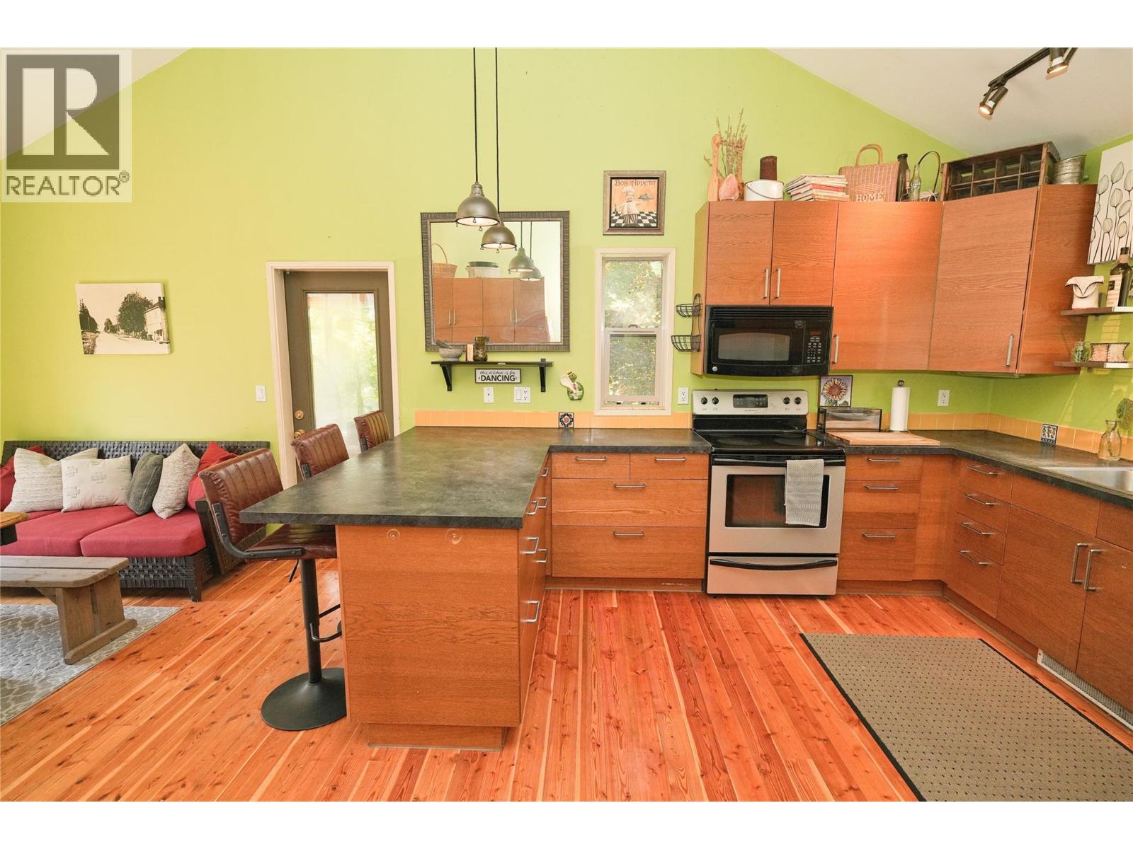 6702 Appledale Lower Road, Winlaw, British Columbia  V0G 2J0 - Photo 3 - 10351339