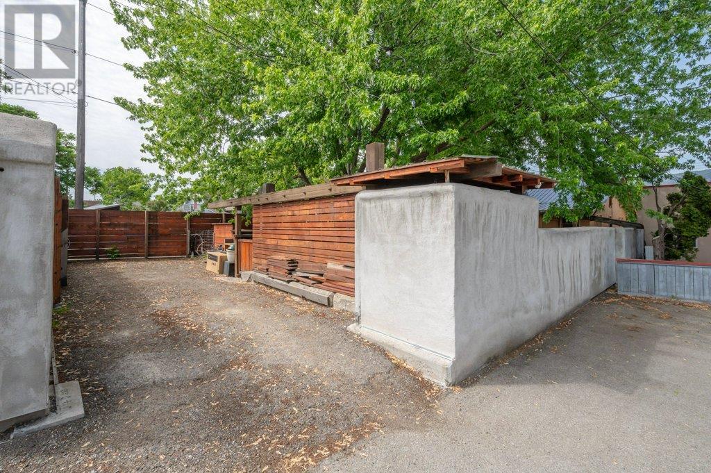 396 Van Horne Street, Penticton, British Columbia  V2A 4K5 - Photo 34 - 10351816