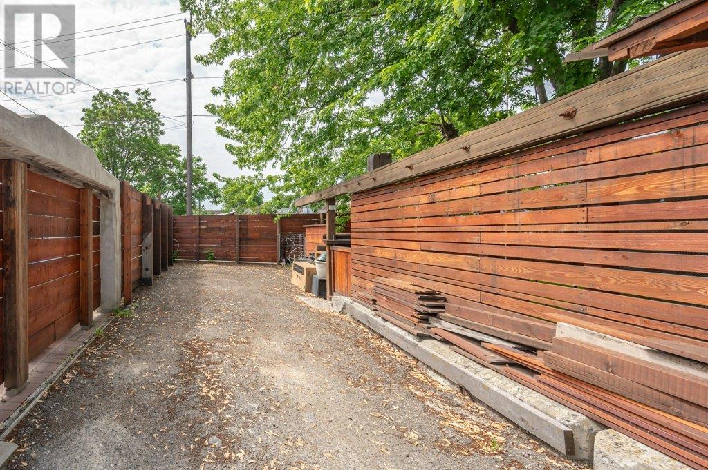 396 Van Horne Street, Penticton, British Columbia  V2A 4K5 - Photo 35 - 10351816