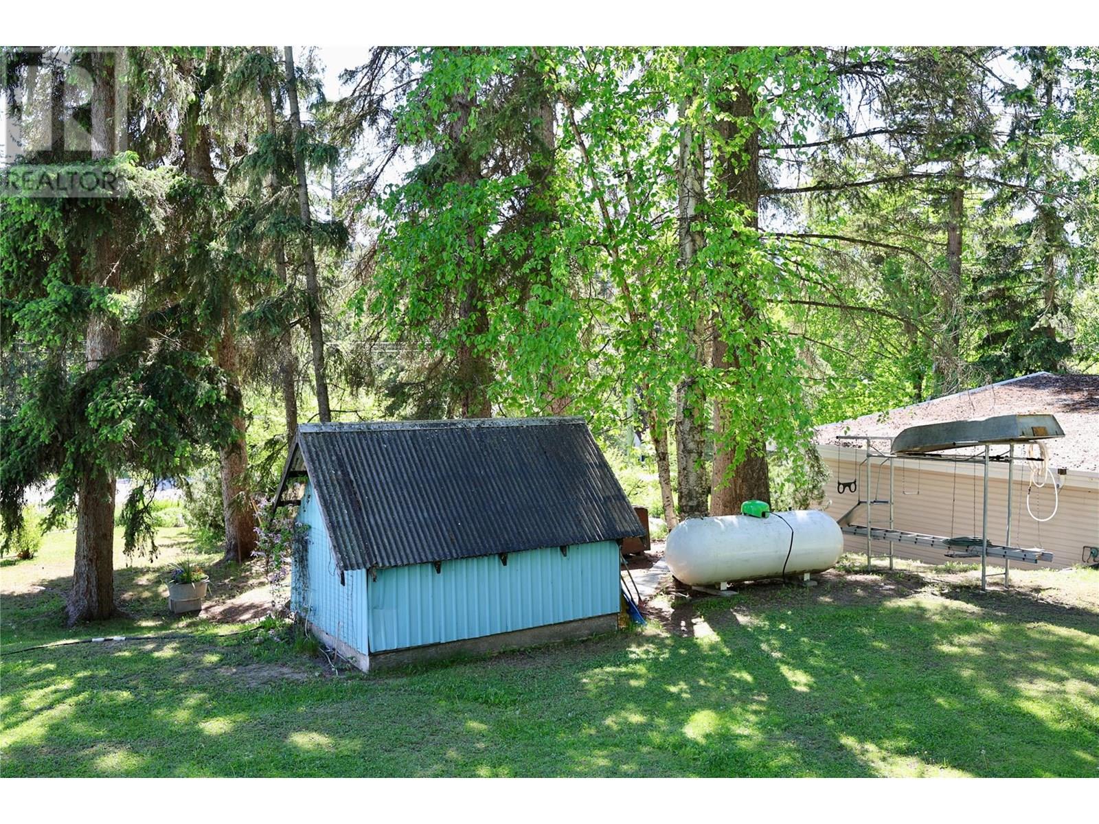 3361 & 3365 95 Highway, Golden, British Columbia  V0A 1L0 - Photo 79 - 10351776