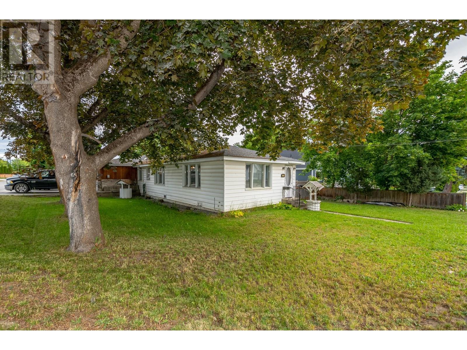 729 Stanley Avenue, Enderby, British Columbia  V0E 1V1 - Photo 2 - 10350995