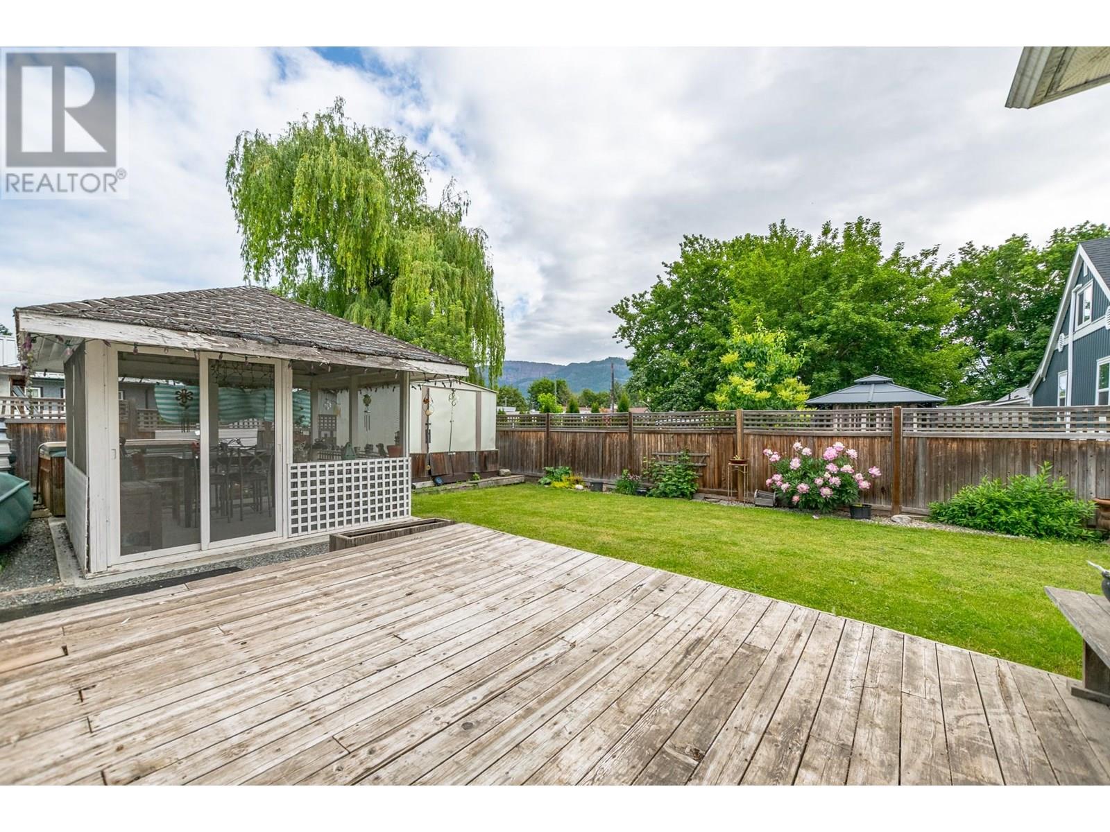 729 Stanley Avenue, Enderby, British Columbia  V0E 1V1 - Photo 31 - 10350995