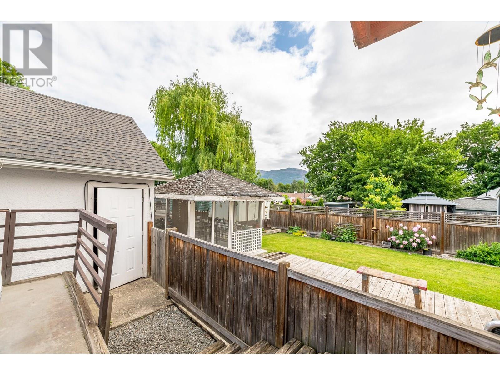 729 Stanley Avenue, Enderby, British Columbia  V0E 1V1 - Photo 32 - 10350995