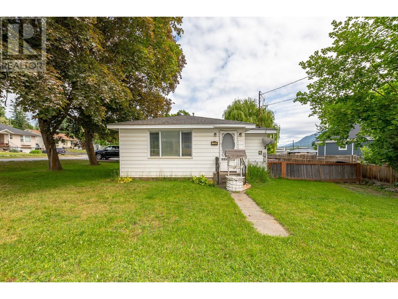 729 Stanley Avenue, Enderby, British Columbia  V0E 1V1 - Photo 42 - 10350995