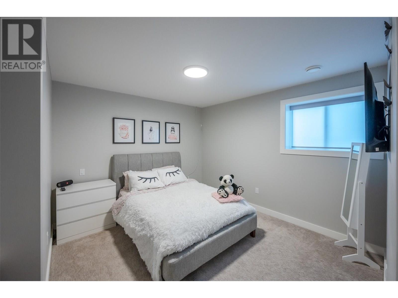 2749 Evergreen Drive, Penticton, British Columbia  V2A 8L5 - Photo 32 - 10351907