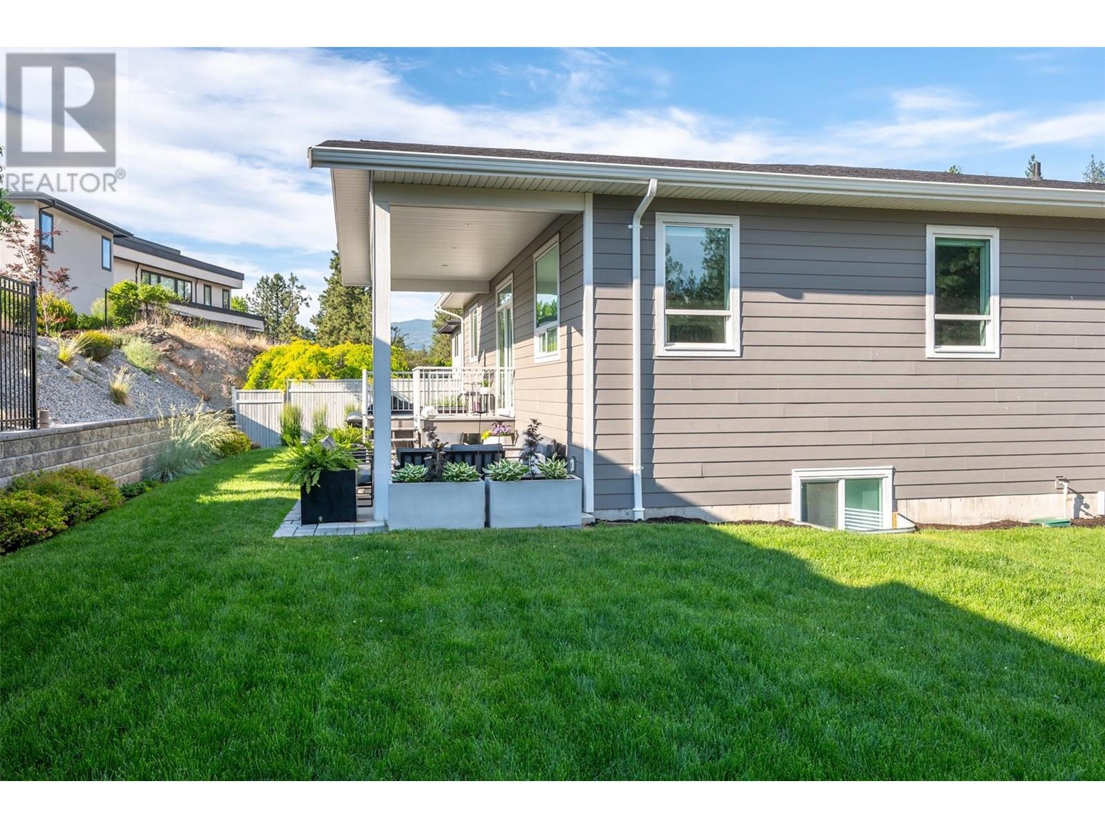 2749 Evergreen Drive, Penticton, British Columbia  V2A 8L5 - Photo 38 - 10351907