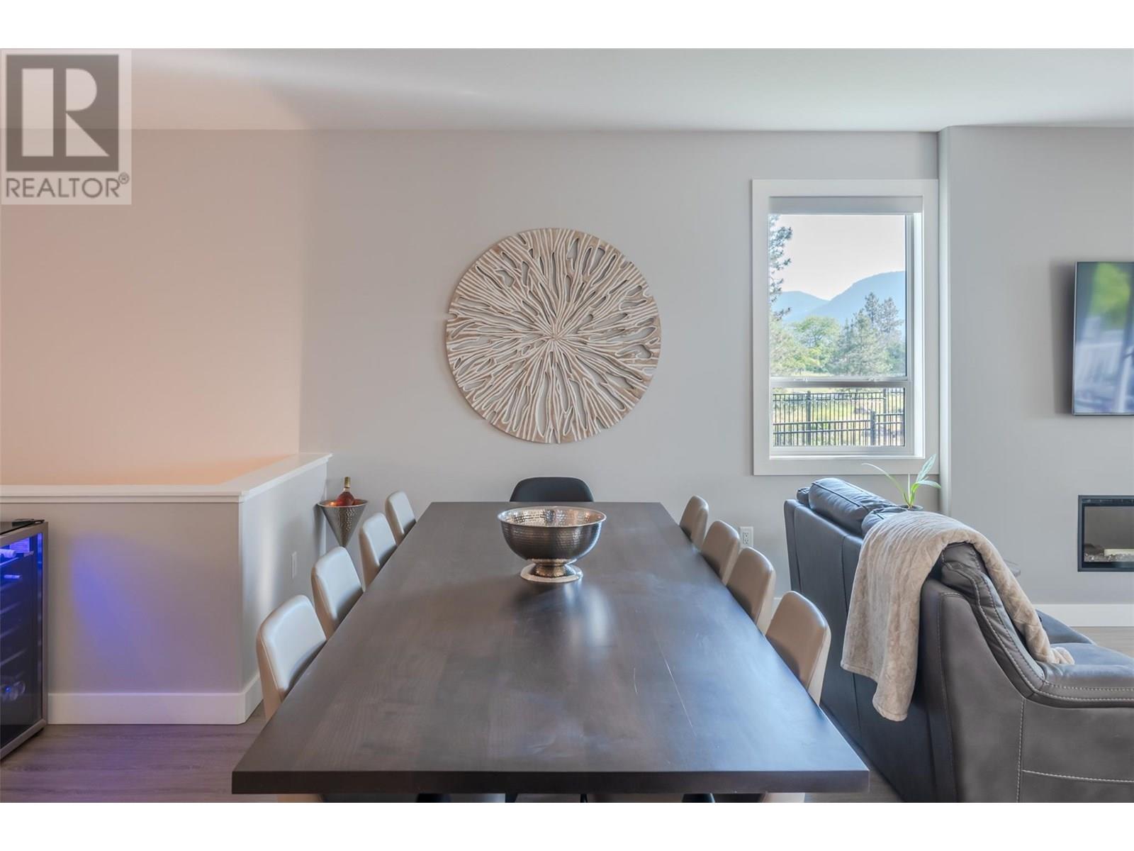 2749 Evergreen Drive, Penticton, British Columbia  V2A 8L5 - Photo 9 - 10351907