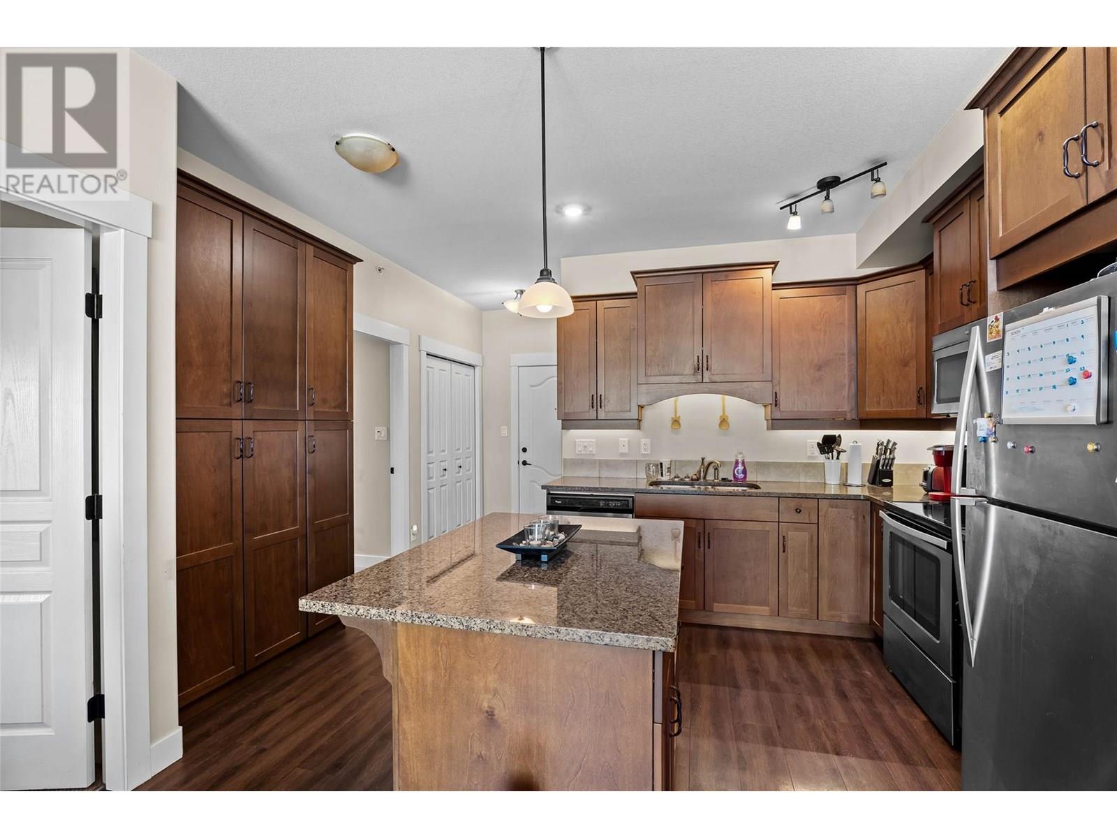 755 Mcgill Road Unit# 411, Kamloops, British Columbia  V2C 0B6 - Photo 4 - 10351762