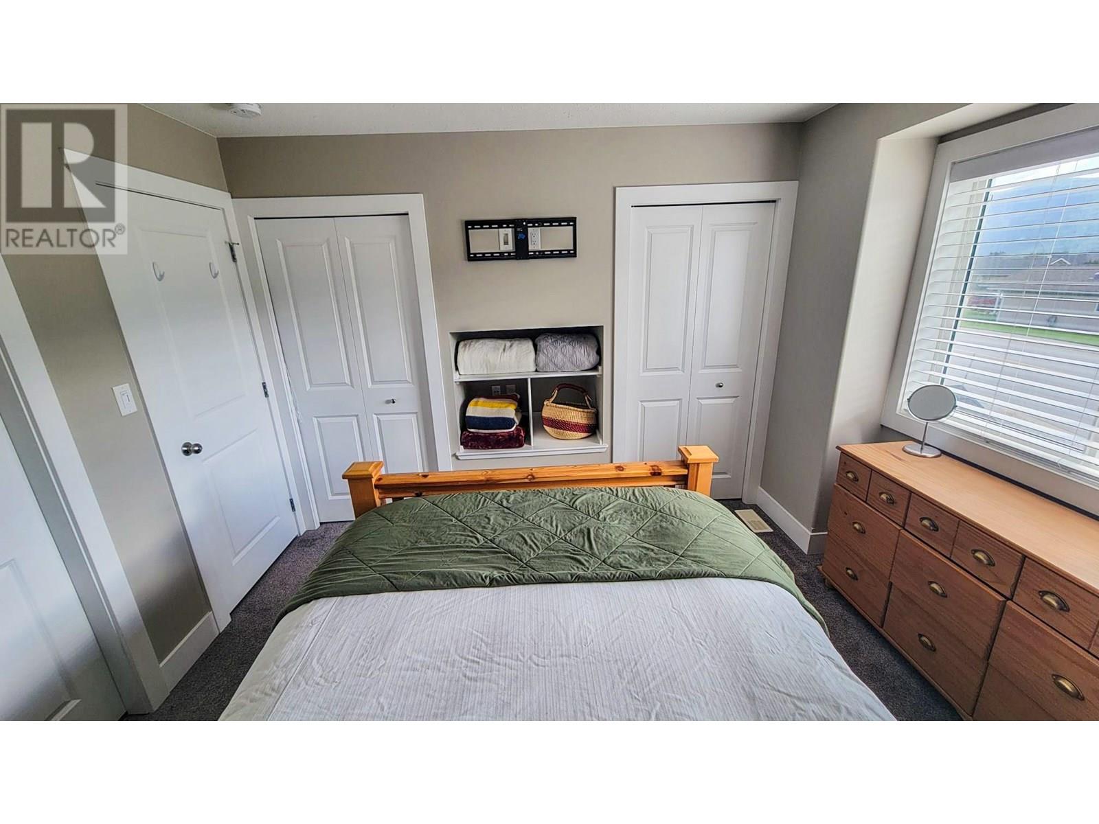 4208 16th Avenue, Castlegar, British Columbia  V1N 4X7 - Photo 10 - 10351357