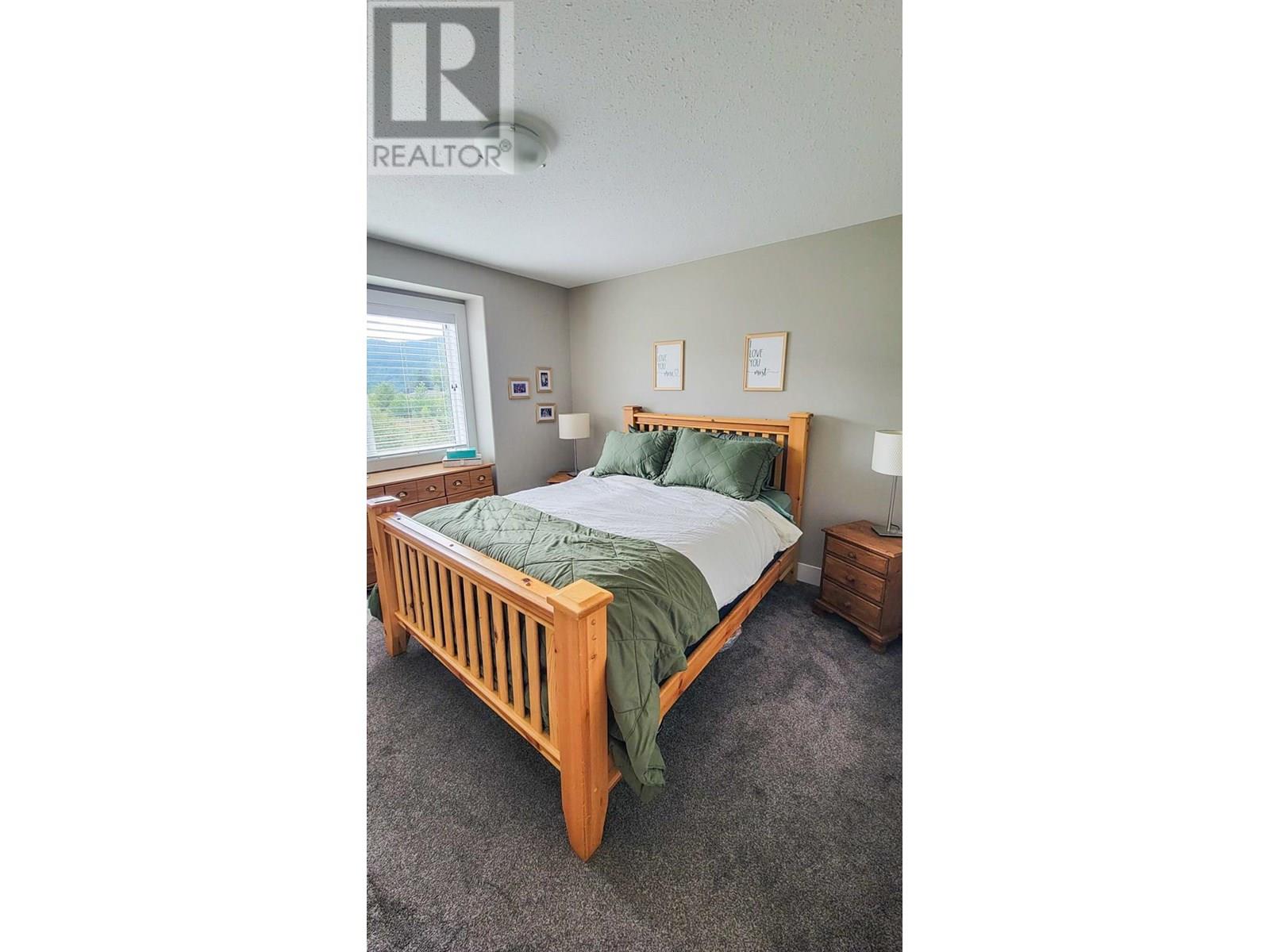 4208 16th Avenue, Castlegar, British Columbia  V1N 4X7 - Photo 9 - 10351357