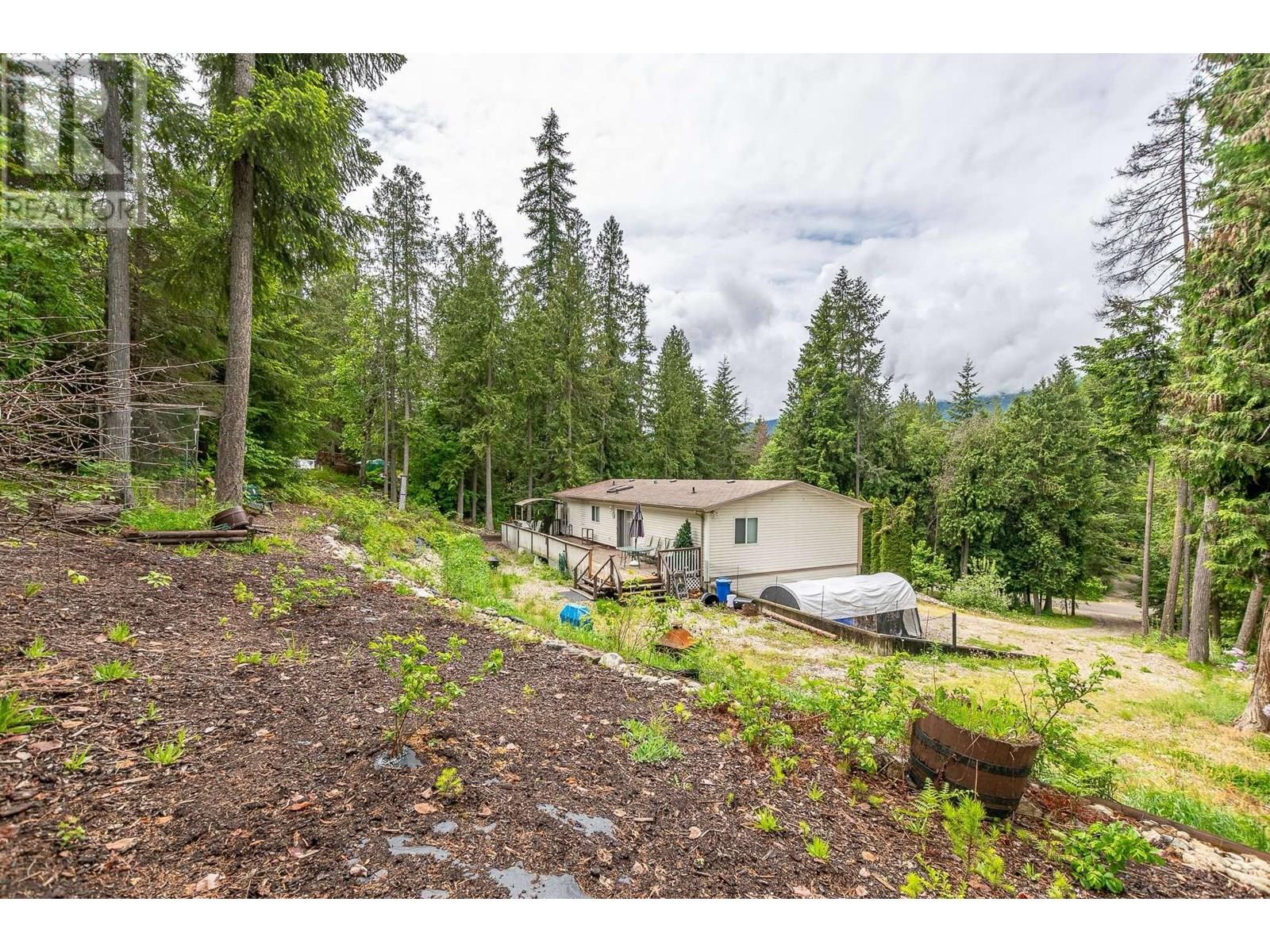 9000 Hummingbird Drive, Swansea Point, British Columbia  V0E 2K2 - Photo 26 - 10351803