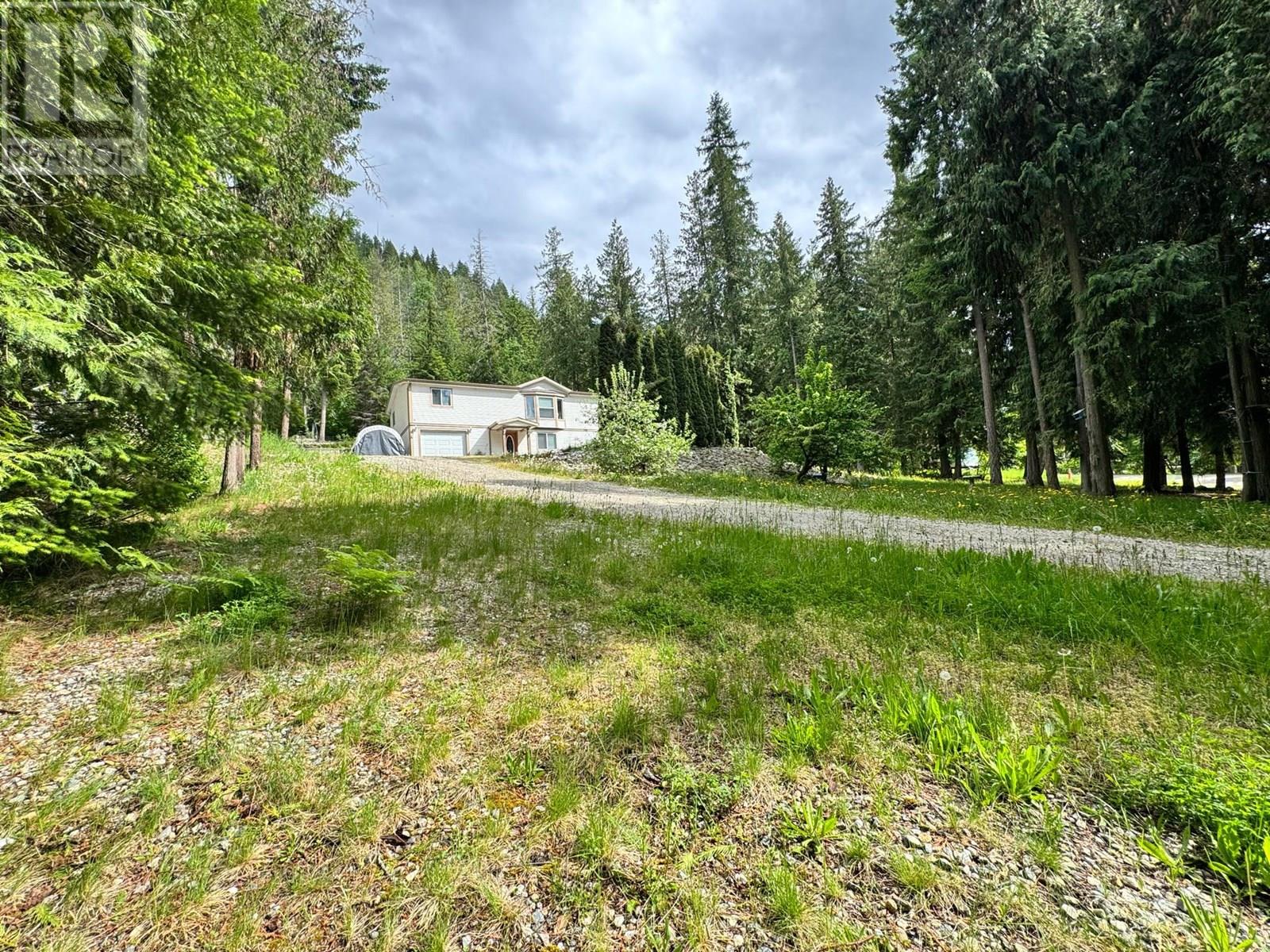 9000 Hummingbird Drive, Swansea Point, British Columbia  V0E 2K2 - Photo 27 - 10351803