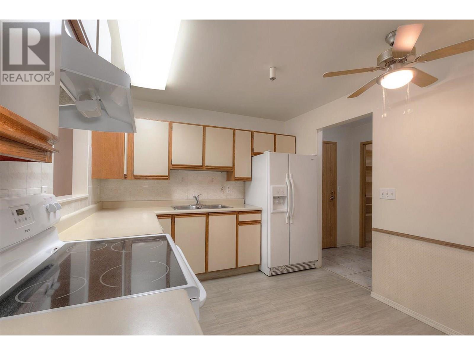 1045 Sutherland Avenue Unit# 112, Kelowna, British Columbia  V1Y 5Y1 - Photo 4 - 10351746