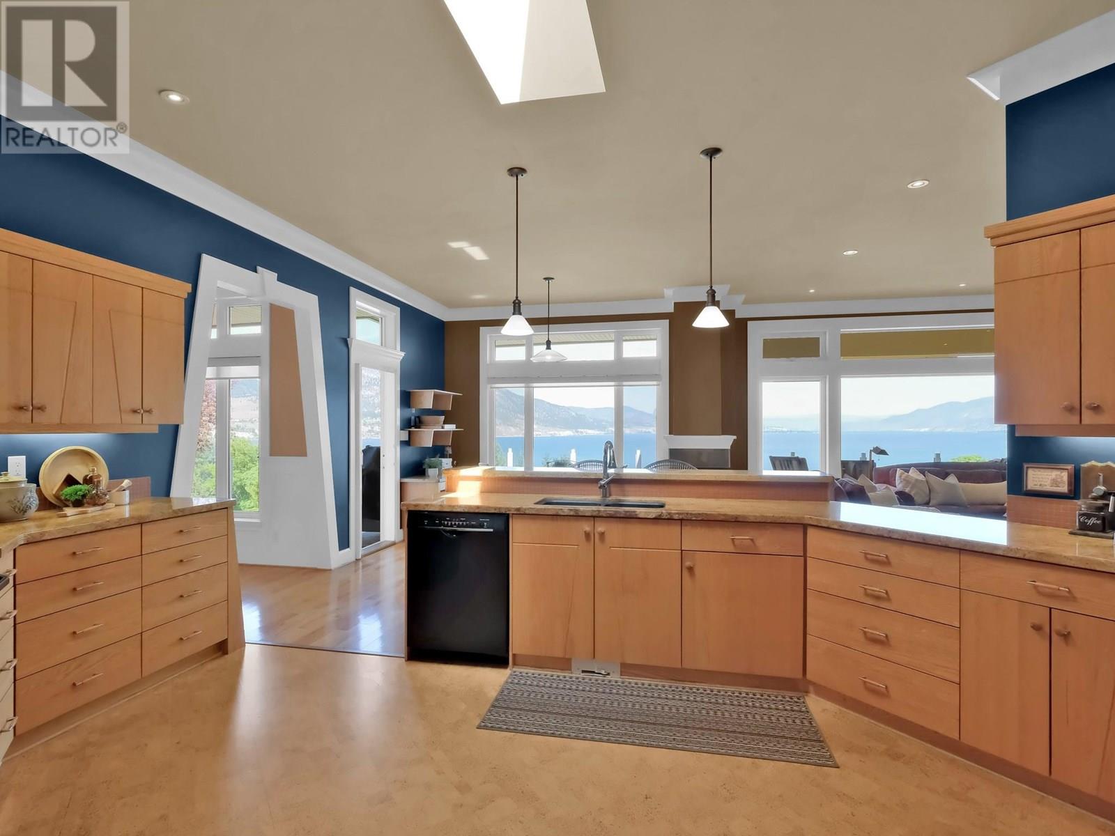 156 Vancouver Place, Penticton, British Columbia  V2A 1A7 - Photo 14 - 10351236