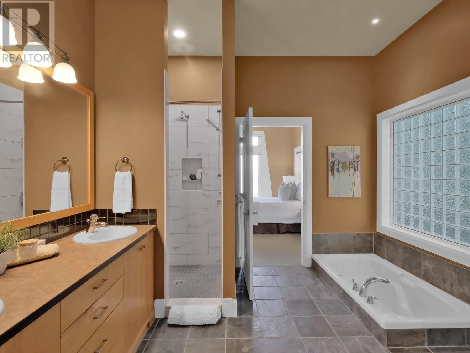 156 Vancouver Place, Penticton, British Columbia  V2A 1A7 - Photo 27 - 10351236