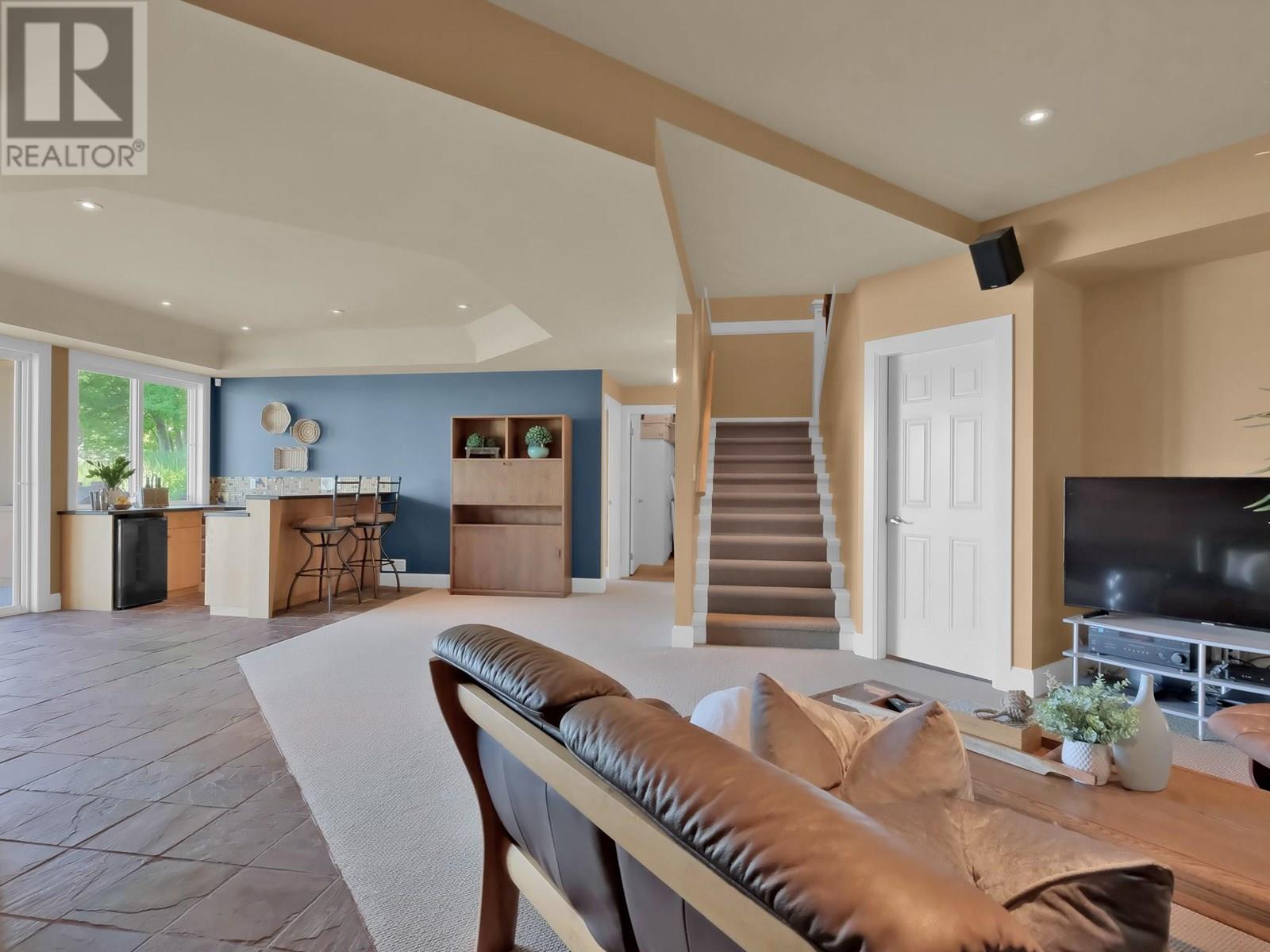 156 Vancouver Place, Penticton, British Columbia  V2A 1A7 - Photo 29 - 10351236