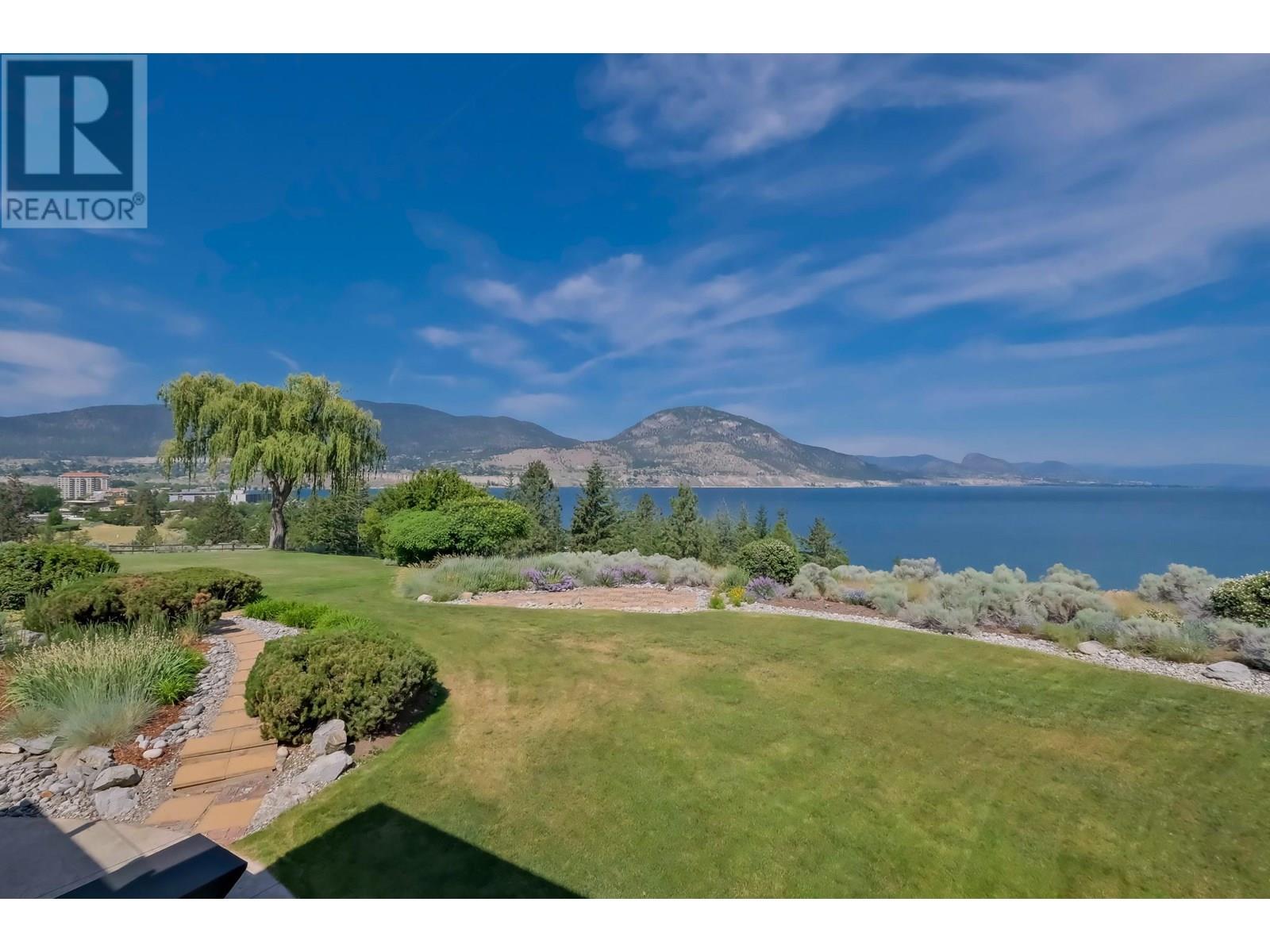 156 Vancouver Place, Penticton, British Columbia  V2A 1A7 - Photo 3 - 10351236