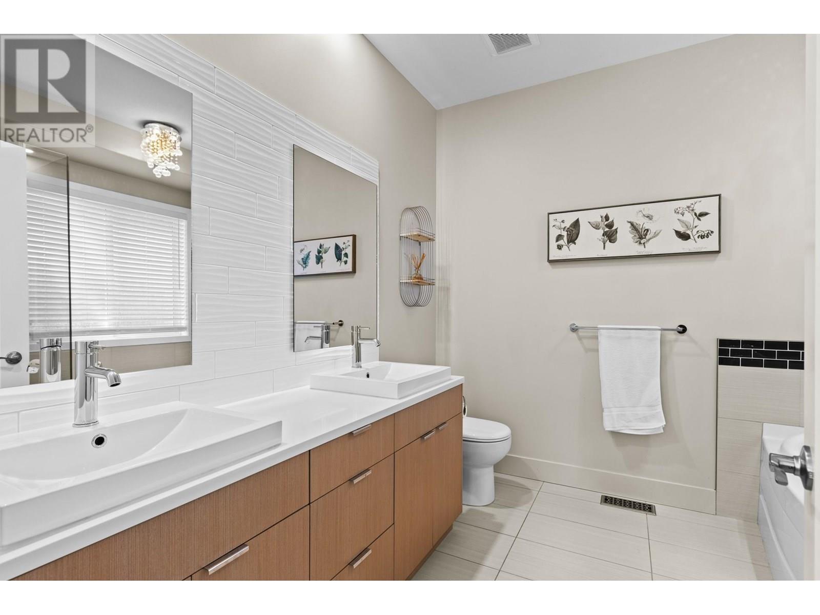 248 Magic Drive, Kelowna, British Columbia  V1V 1N2 - Photo 31 - 10351627