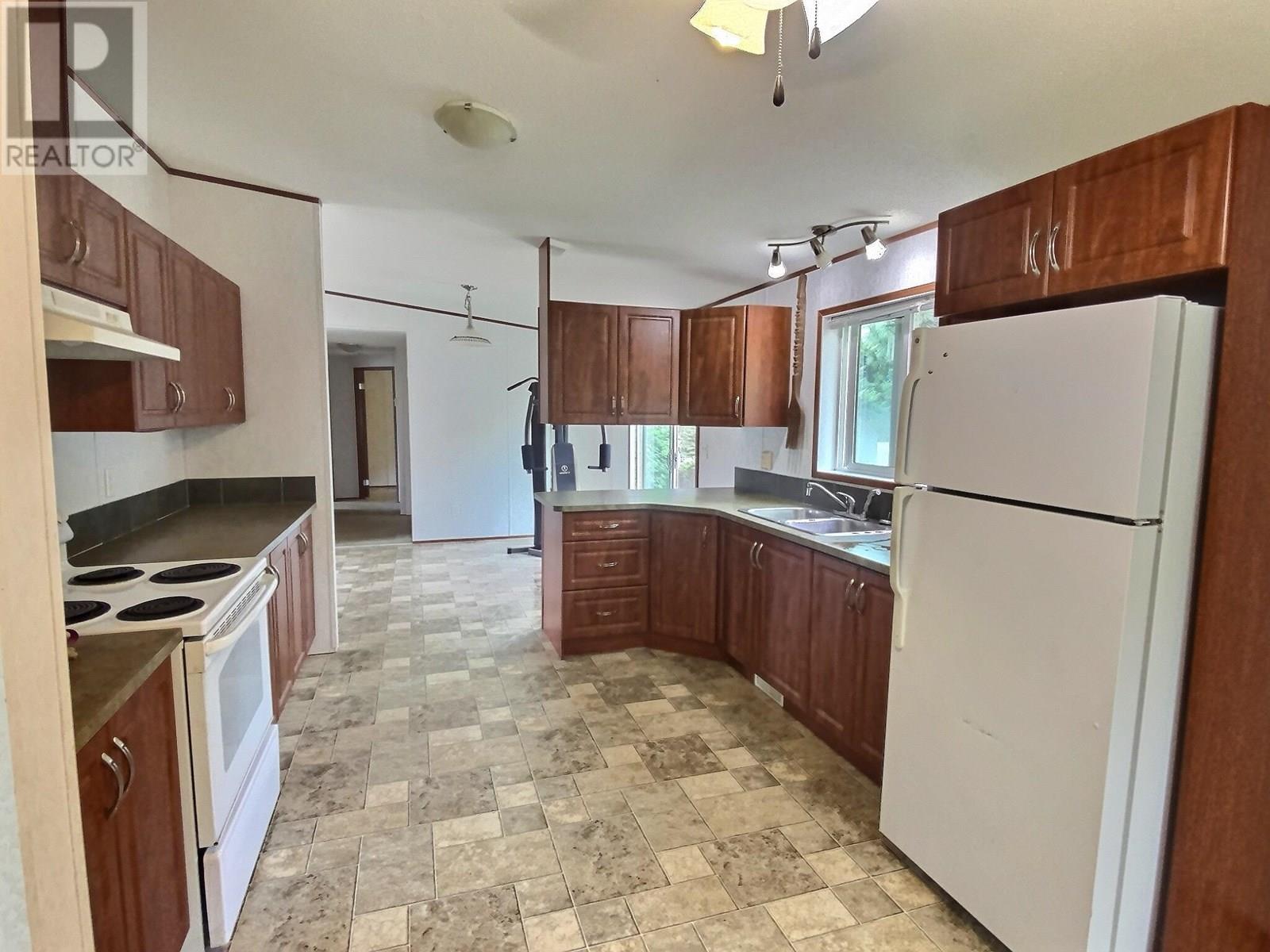 2401 Ord Road Unit# 31, Kamloops, British Columbia  V2B 7V8 - Photo 4 - 10351683