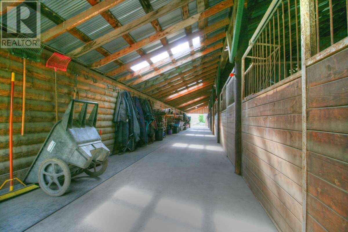 975 Mountview Road, Vernon, British Columbia  V1B 3A5 - Photo 22 - 10352031