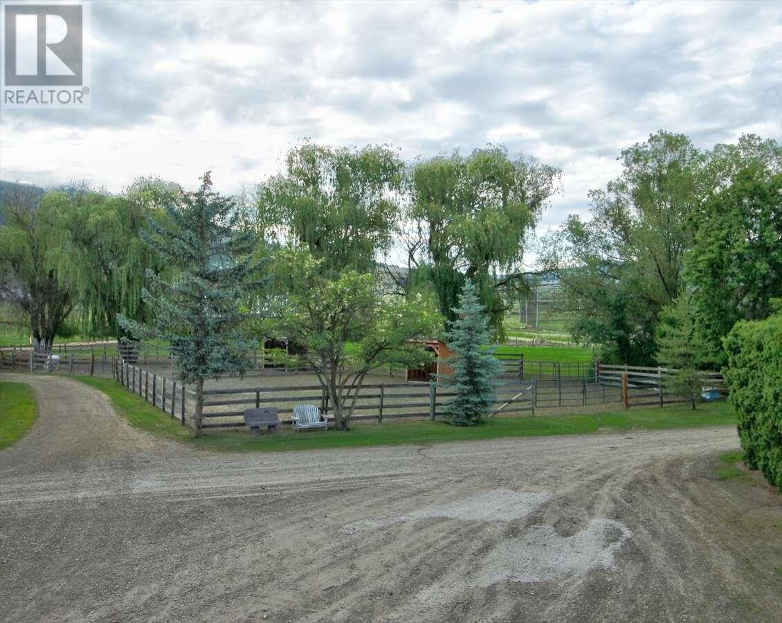 975 Mountview Road, Vernon, British Columbia  V1B 3A5 - Photo 46 - 10352031