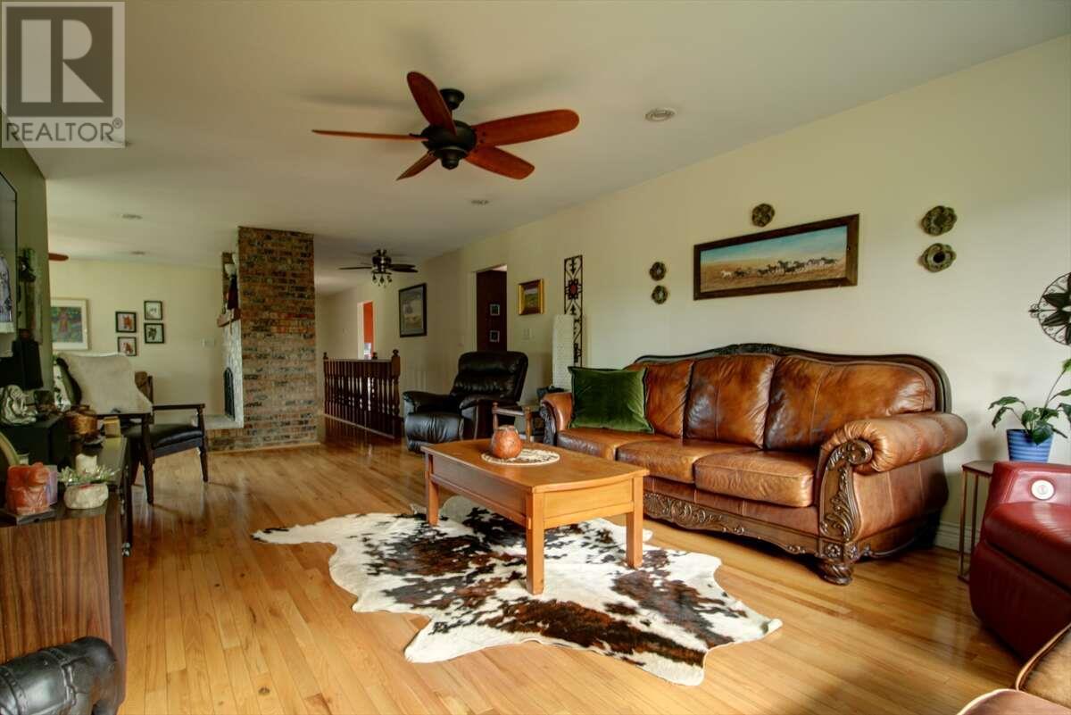 975 Mountview Road, Vernon, British Columbia  V1B 3A5 - Photo 5 - 10352031