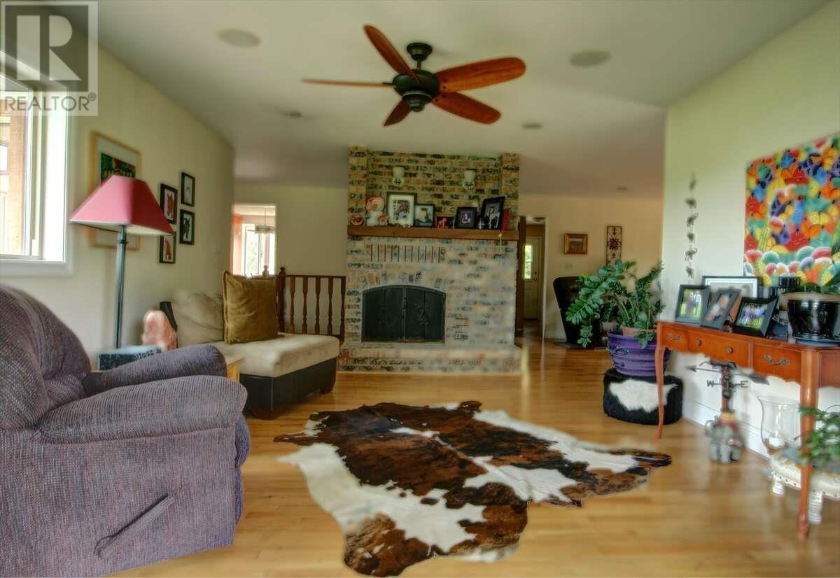 975 Mountview Road, Vernon, British Columbia  V1B 3A5 - Photo 6 - 10352031