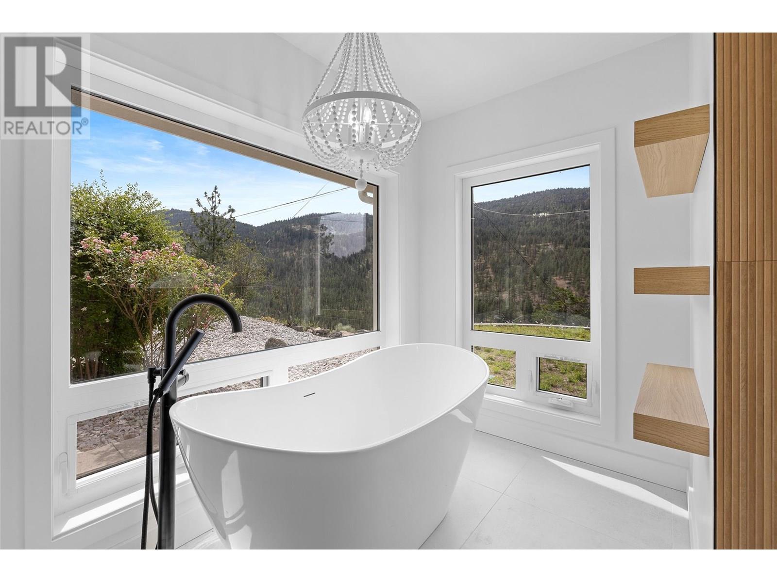 2632 Forsyth Drive, Penticton, British Columbia  V2A 8Y9 - Photo 23 - 10351310