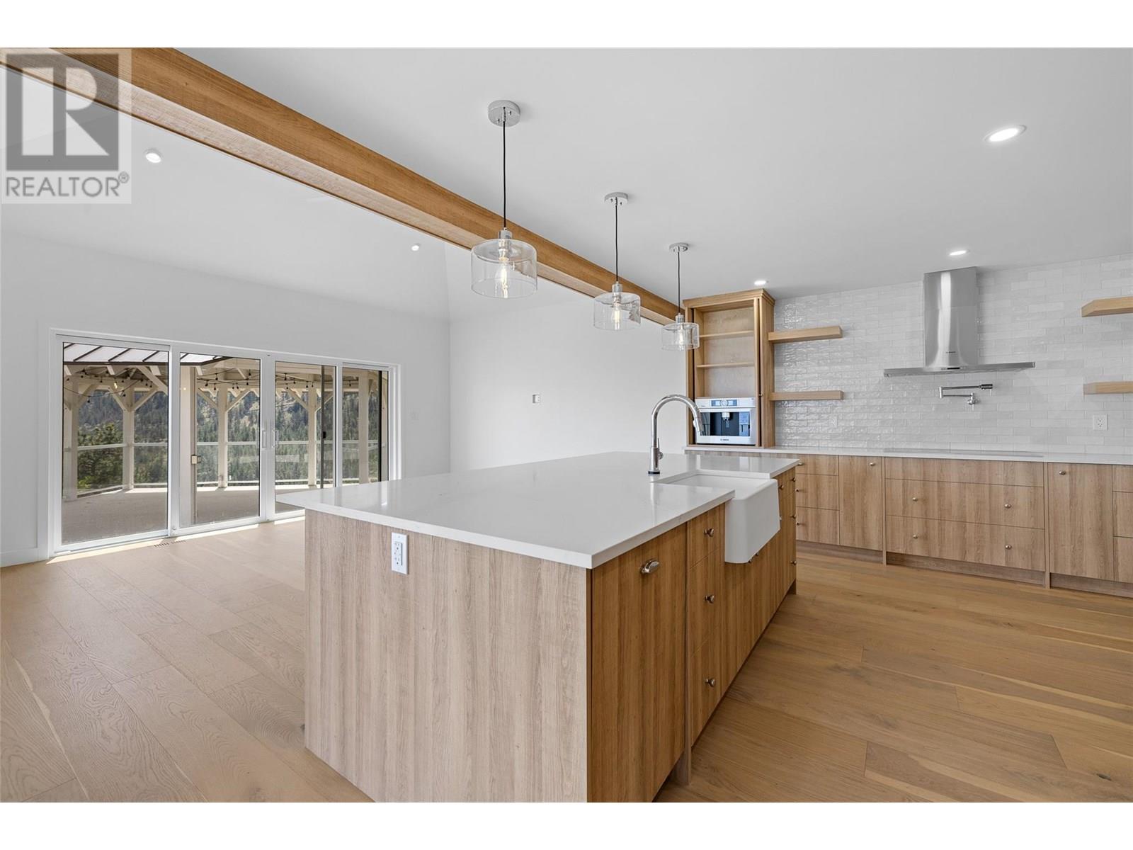 2632 Forsyth Drive, Penticton, British Columbia  V2A 8Y9 - Photo 5 - 10351310