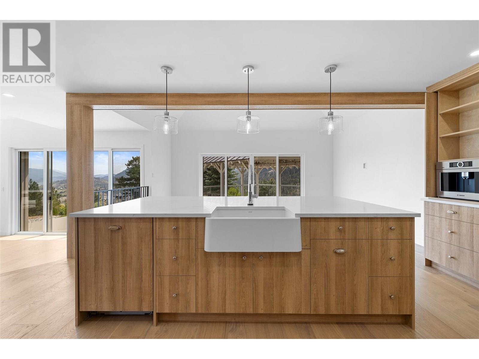2632 Forsyth Drive, Penticton, British Columbia  V2A 8Y9 - Photo 6 - 10351310