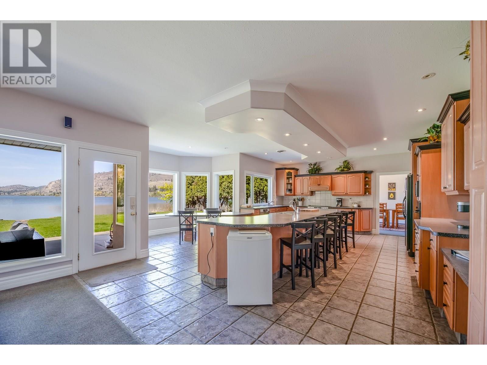 166 Sundial Road, Oliver, British Columbia  V0H 1T0 - Photo 12 - 10345554