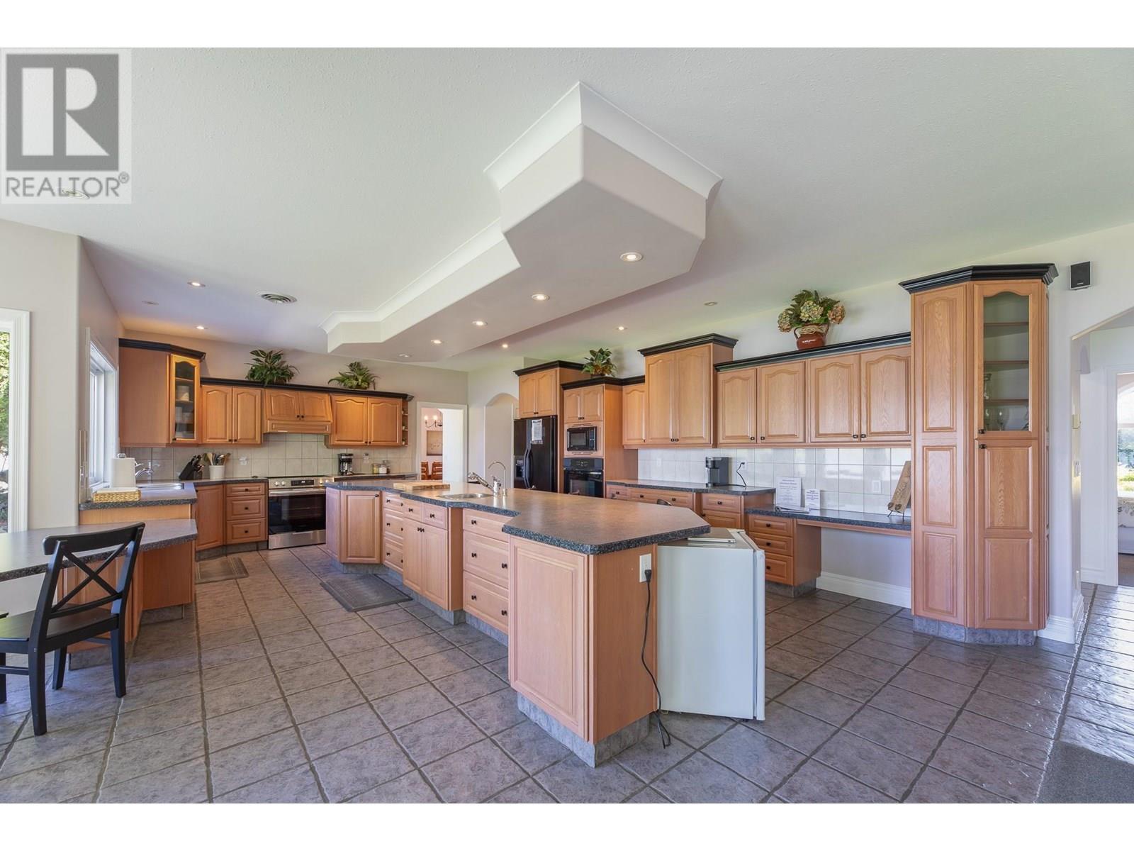 166 Sundial Road, Oliver, British Columbia  V0H 1T0 - Photo 14 - 10345554