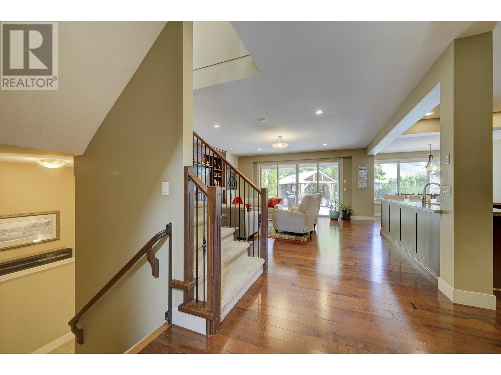 1761 Pinegrass Street, Kamloops, British Columbia  V1S 2B6 - Photo 5 - 10351965